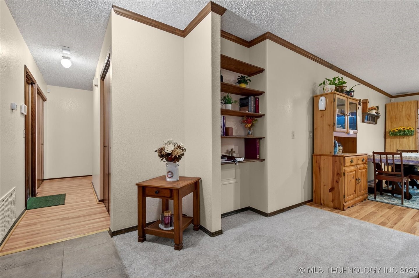 309 N Spruce Avenue Property Photo 4