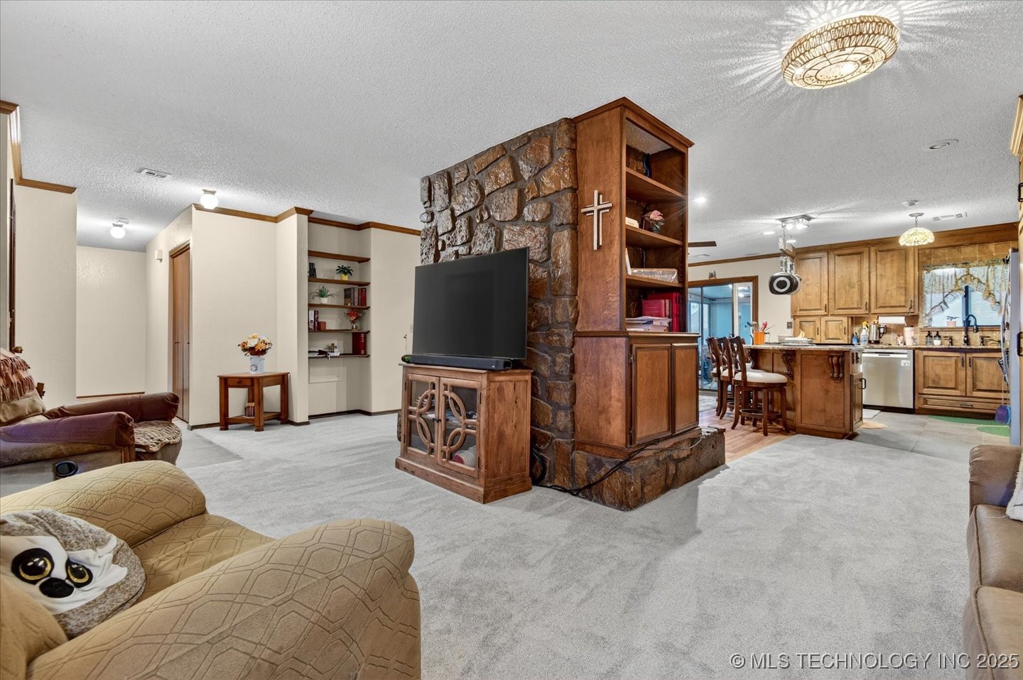 309 N Spruce Avenue Property Photo 6