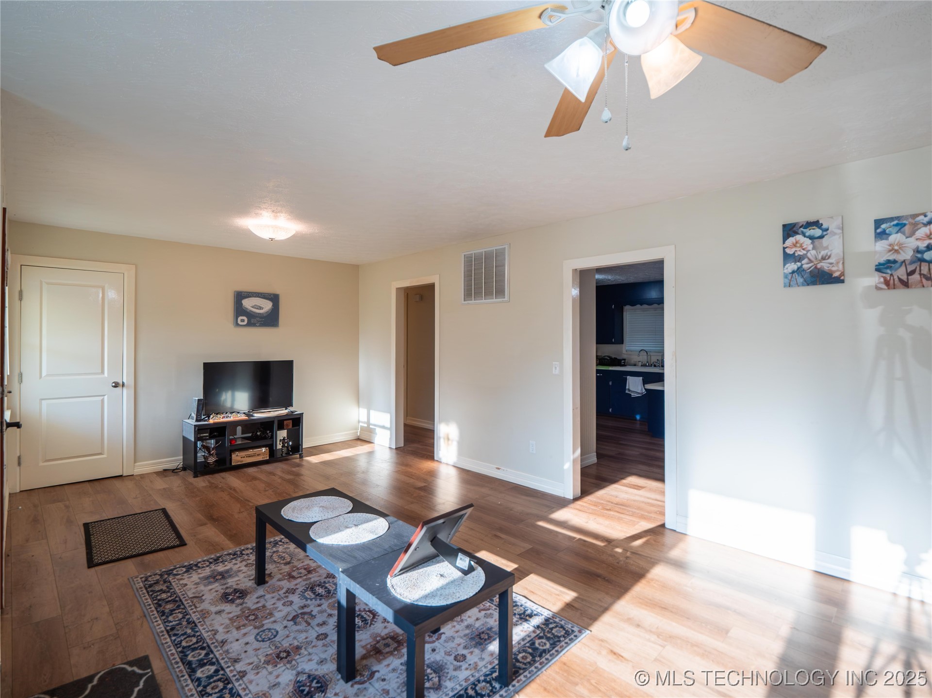 126 S Walnut Avenue Property Photo 9