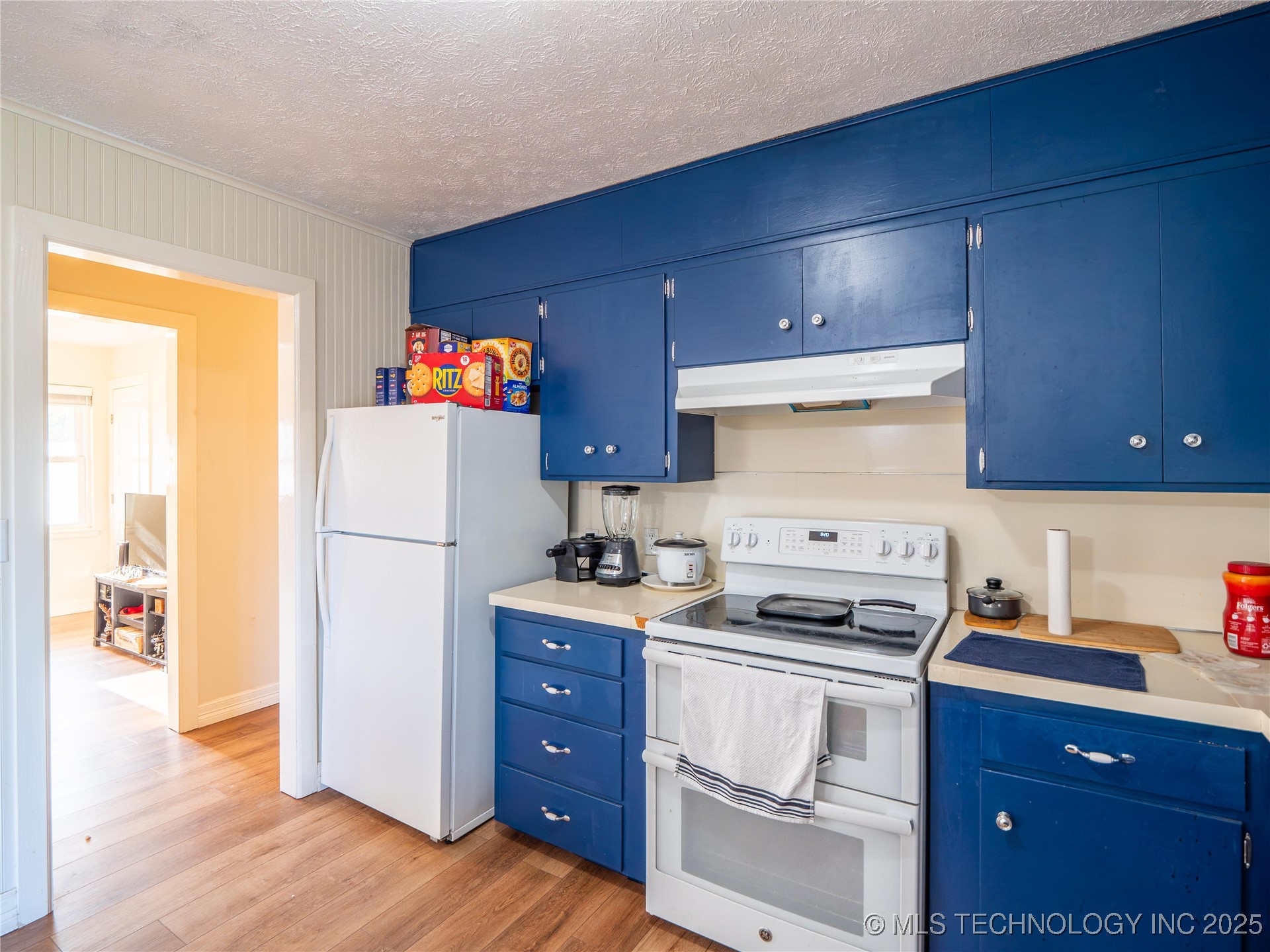 126 S Walnut Avenue Property Photo 14