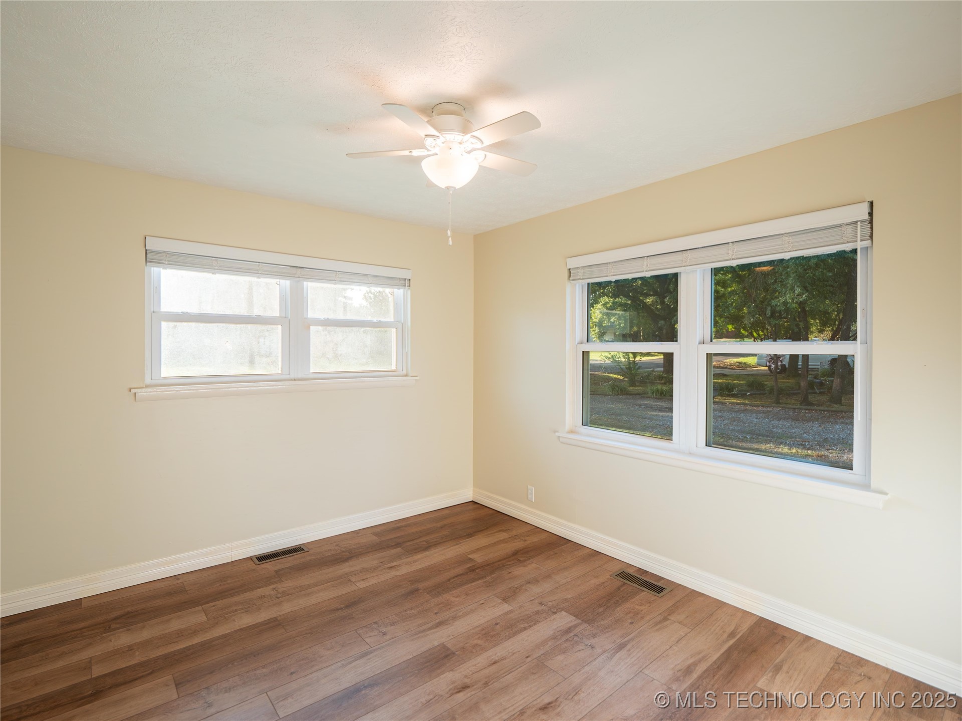 126 S Walnut Avenue Property Photo 25