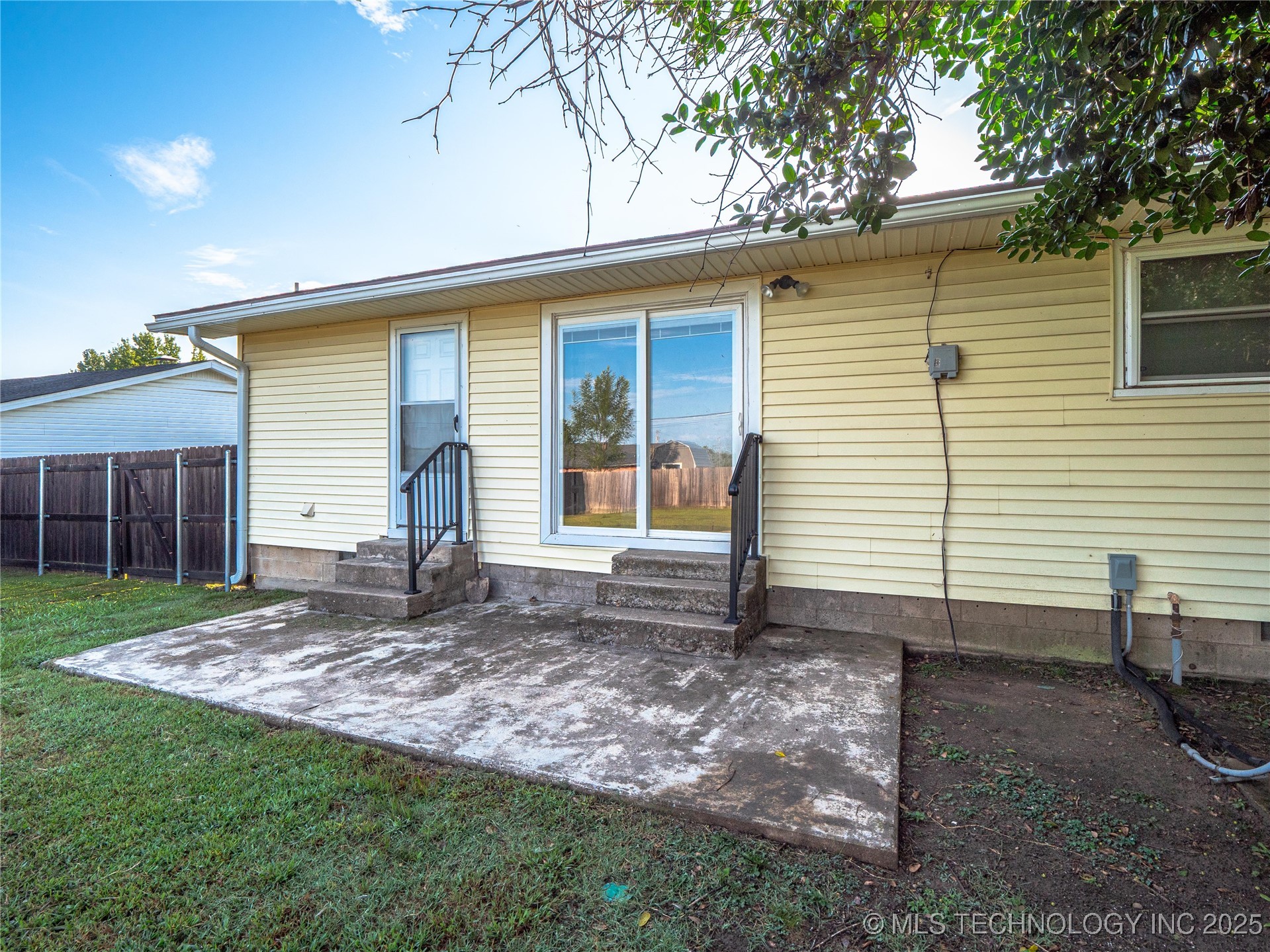 126 S Walnut Avenue Property Photo 34