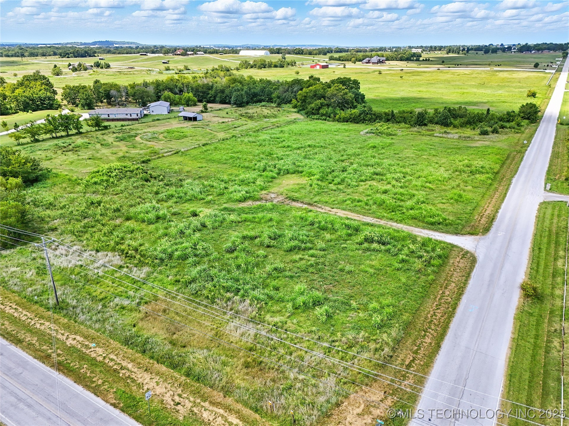 18020 S Peoria Avenue Property Photo 5