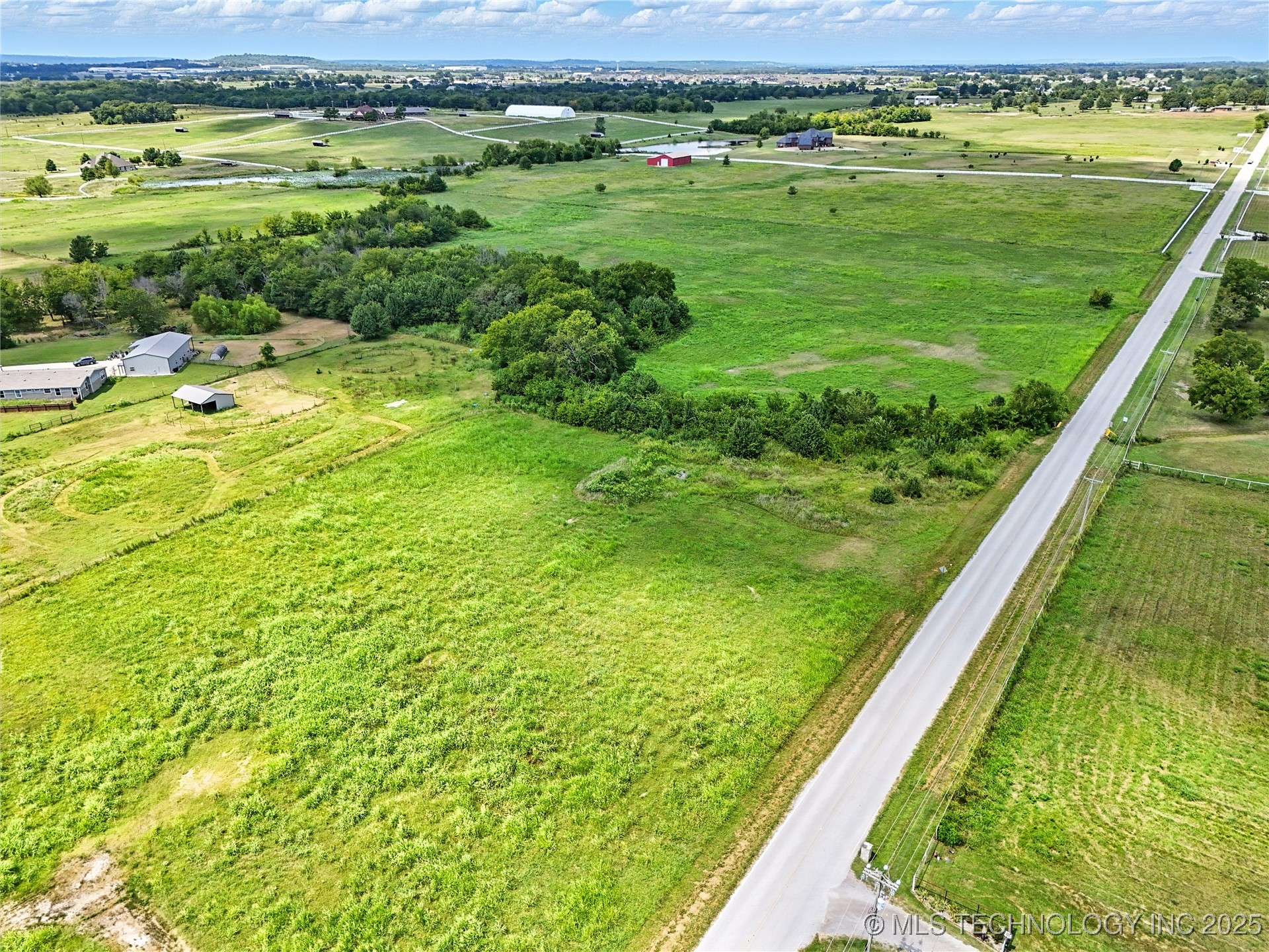 18020 S Peoria Avenue Property Photo 6