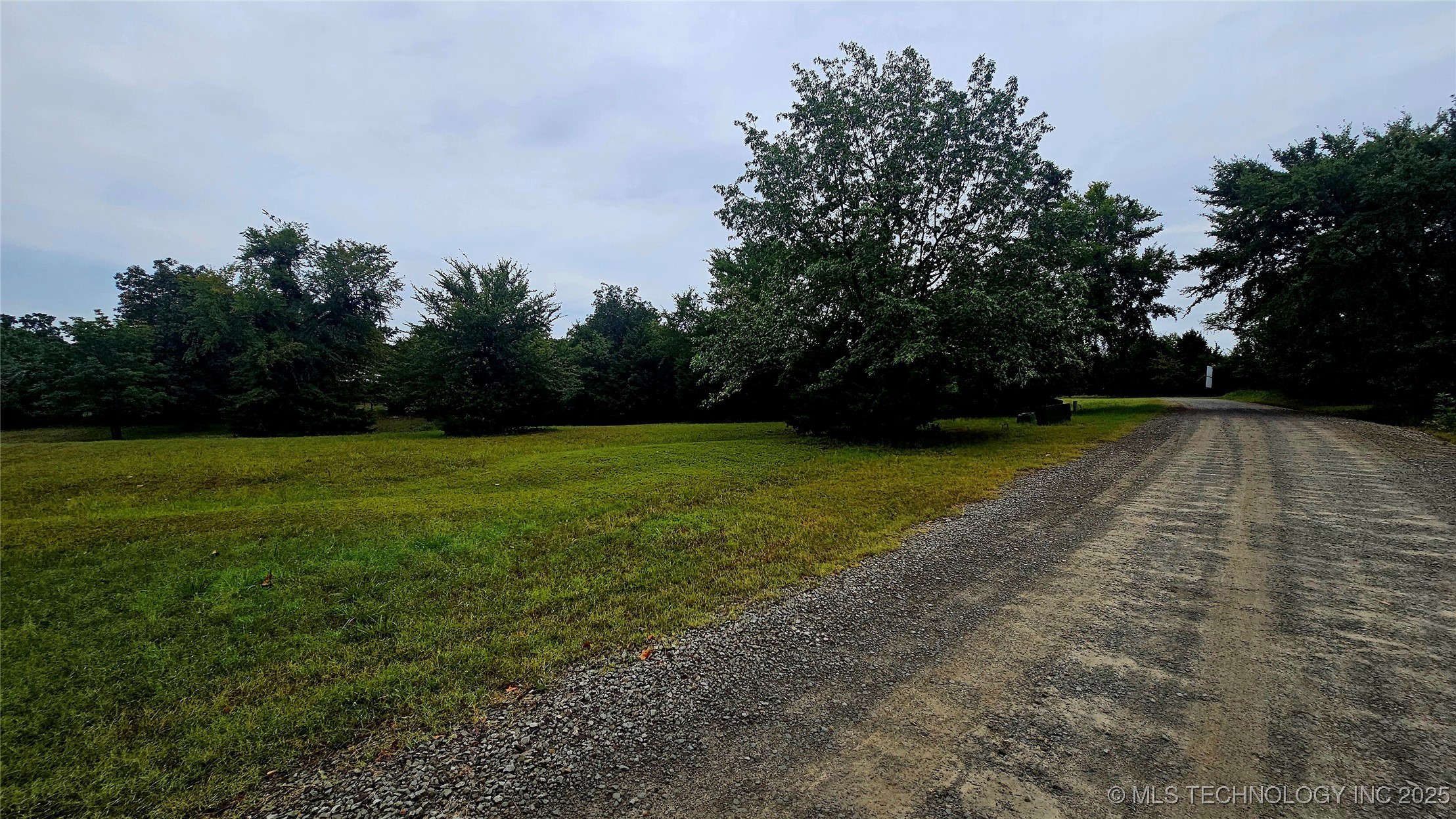 2537043 Property Photo 11