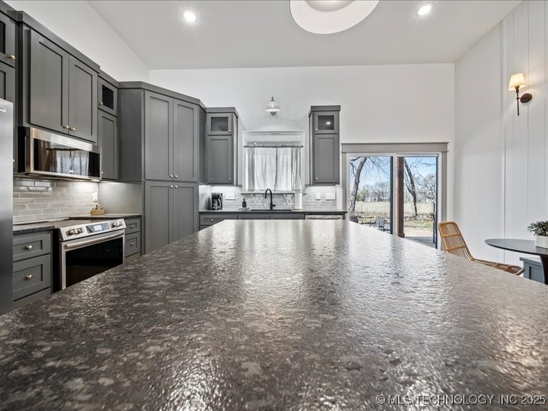 450251 E 340 Road Property Photo 20