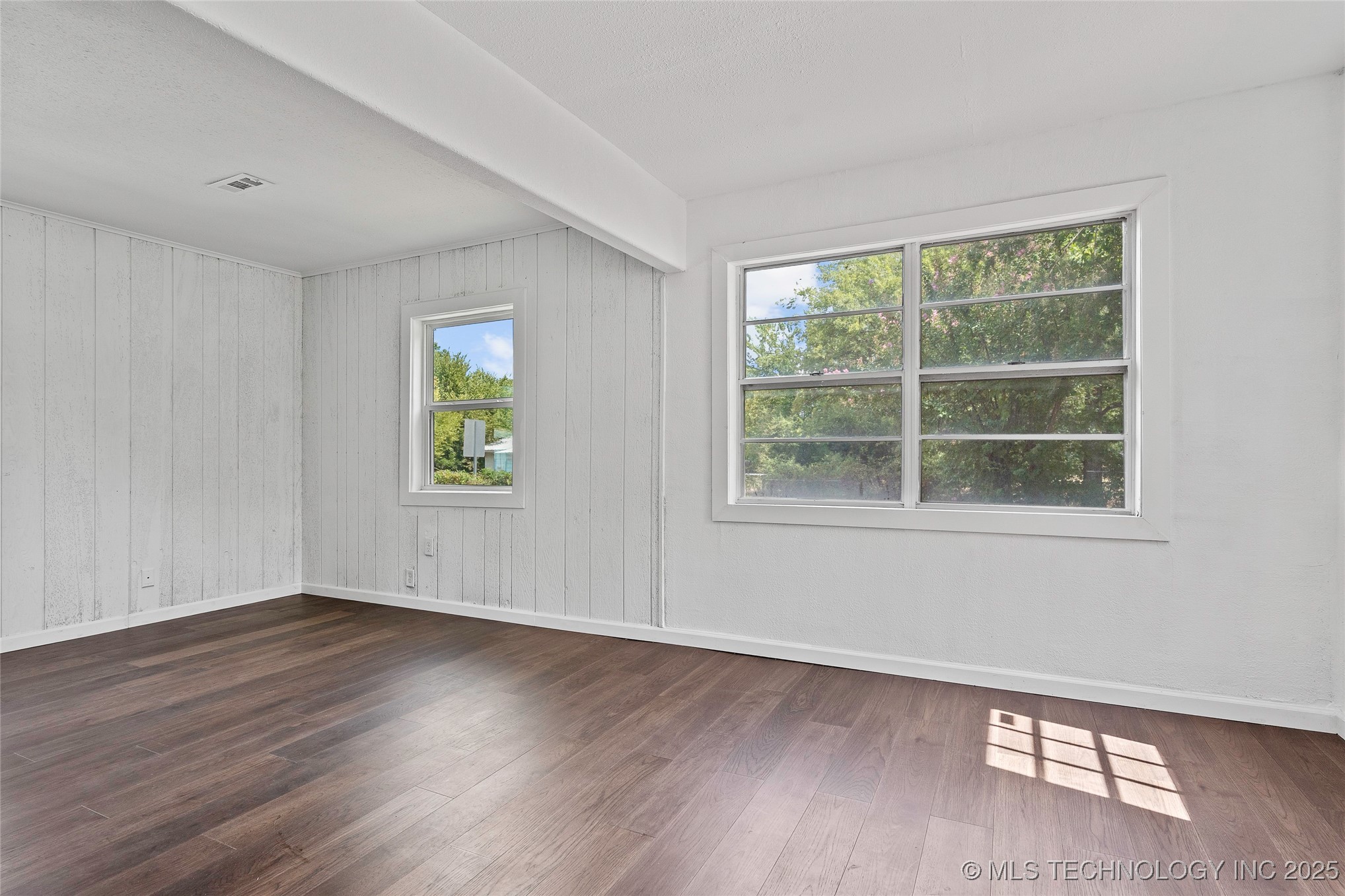 1000 Hugo Se Property Photo 10