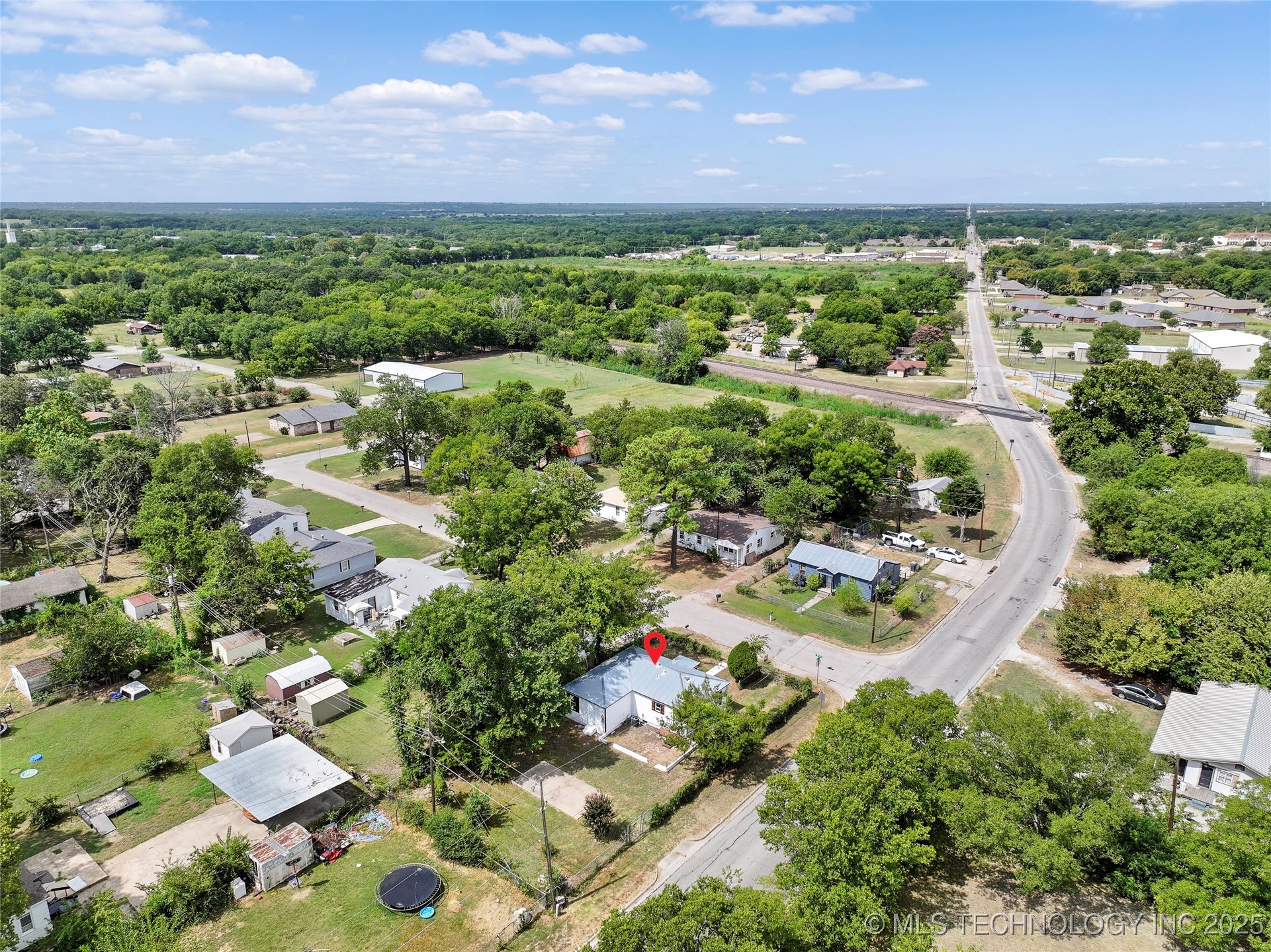 1000 Hugo Se Property Photo 24