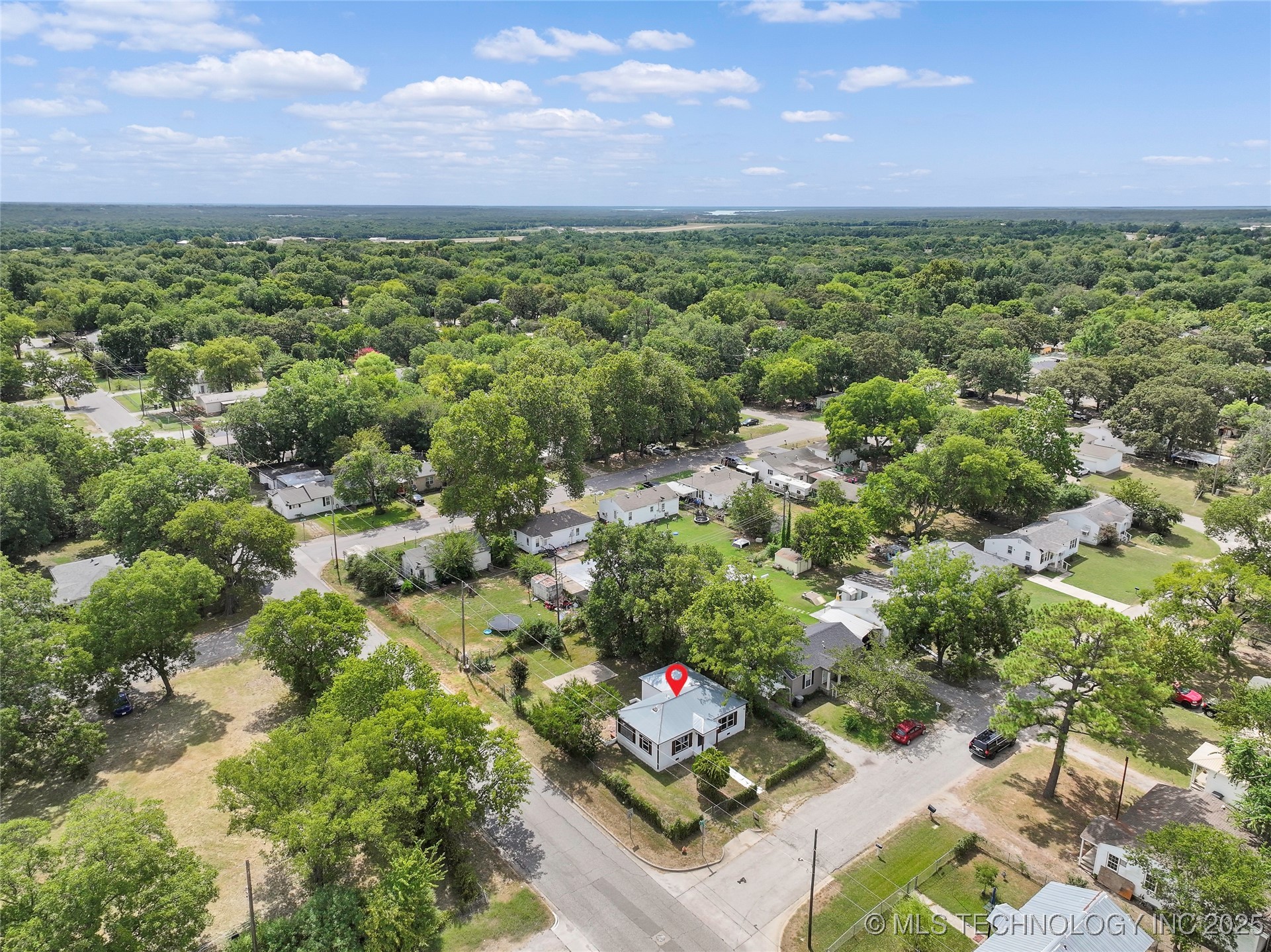 1000 Hugo Se Property Photo 25