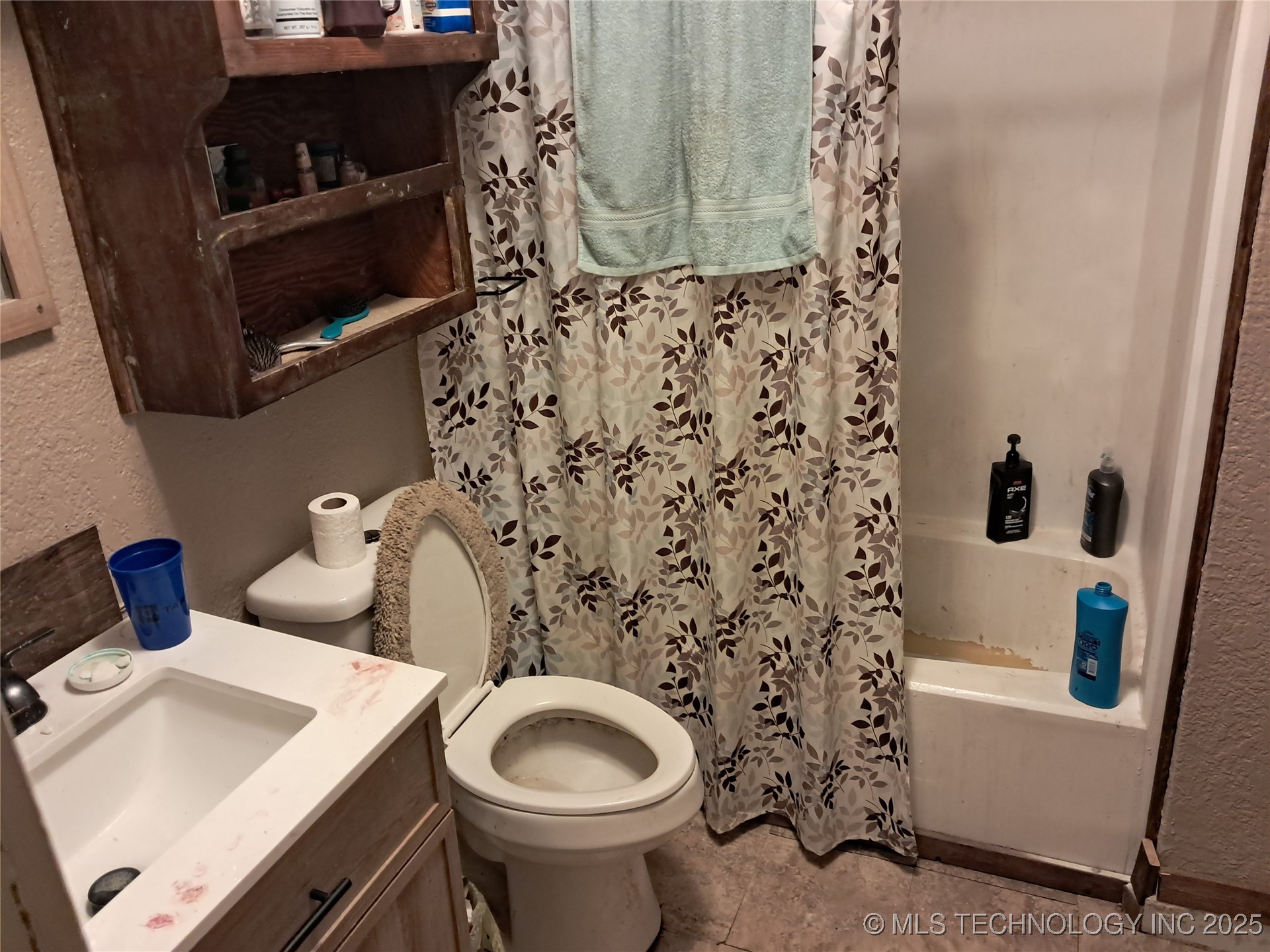 318 Wisteria Property Photo 8