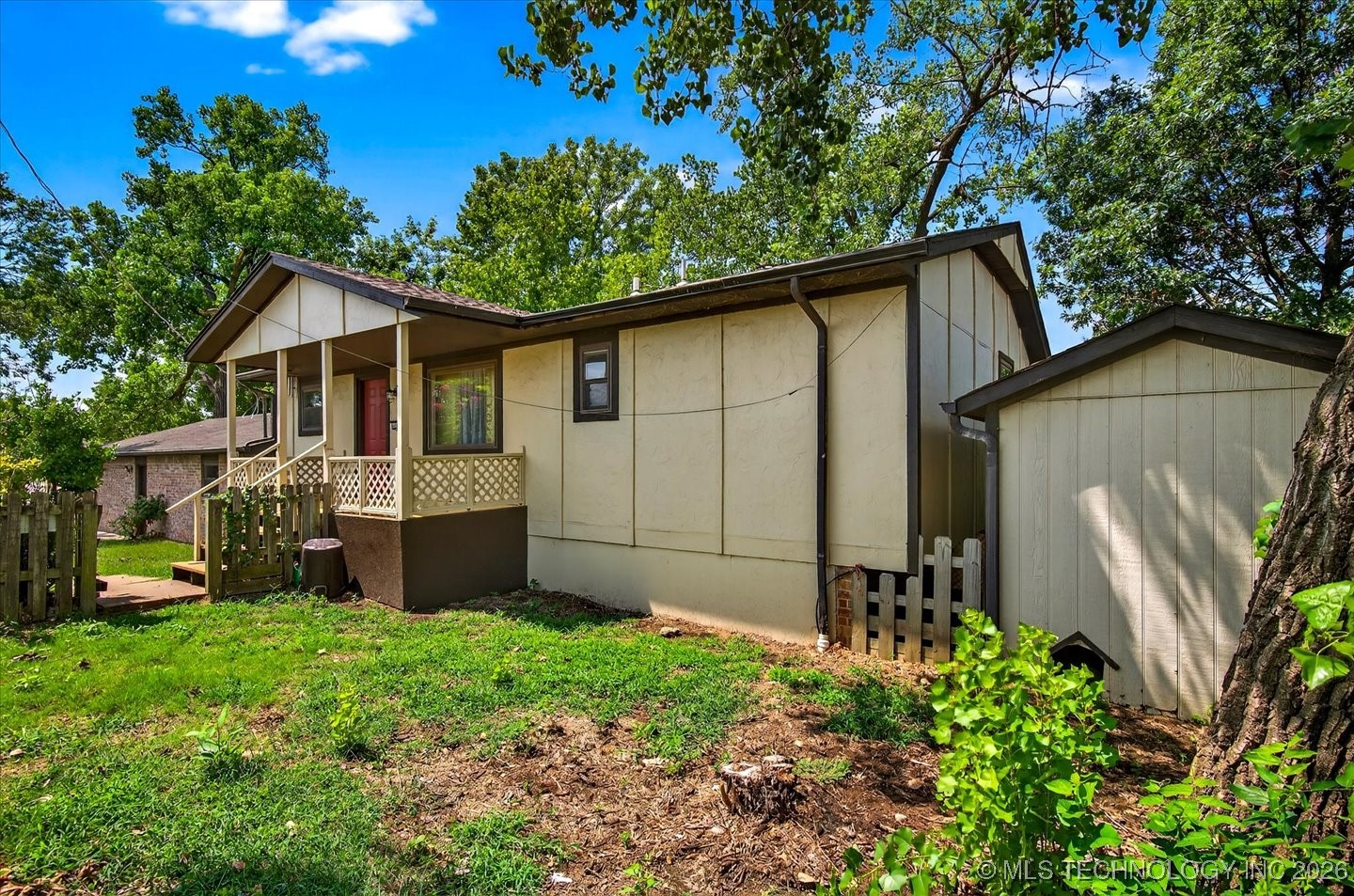 4040 Sheridan Road Property Photo 2