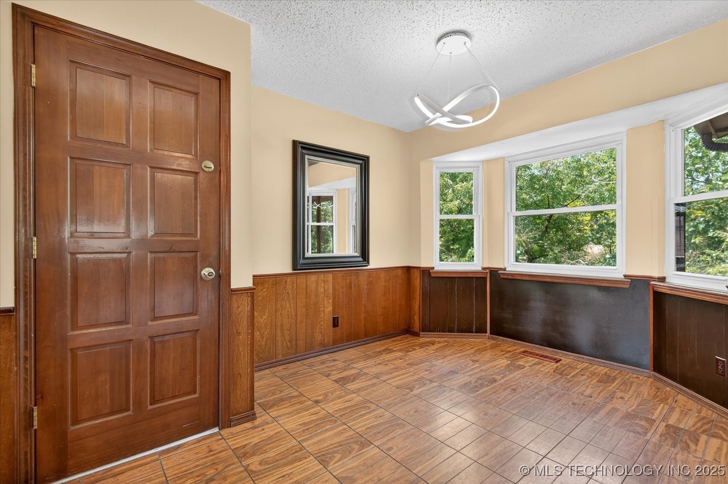 4040 Sheridan Road Property Photo 6