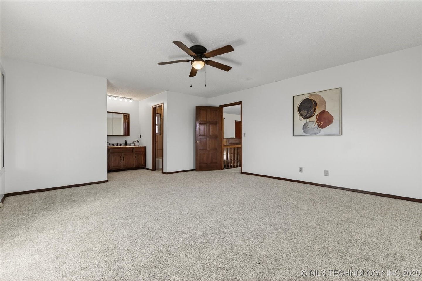 4040 Sheridan Road Property Photo 12