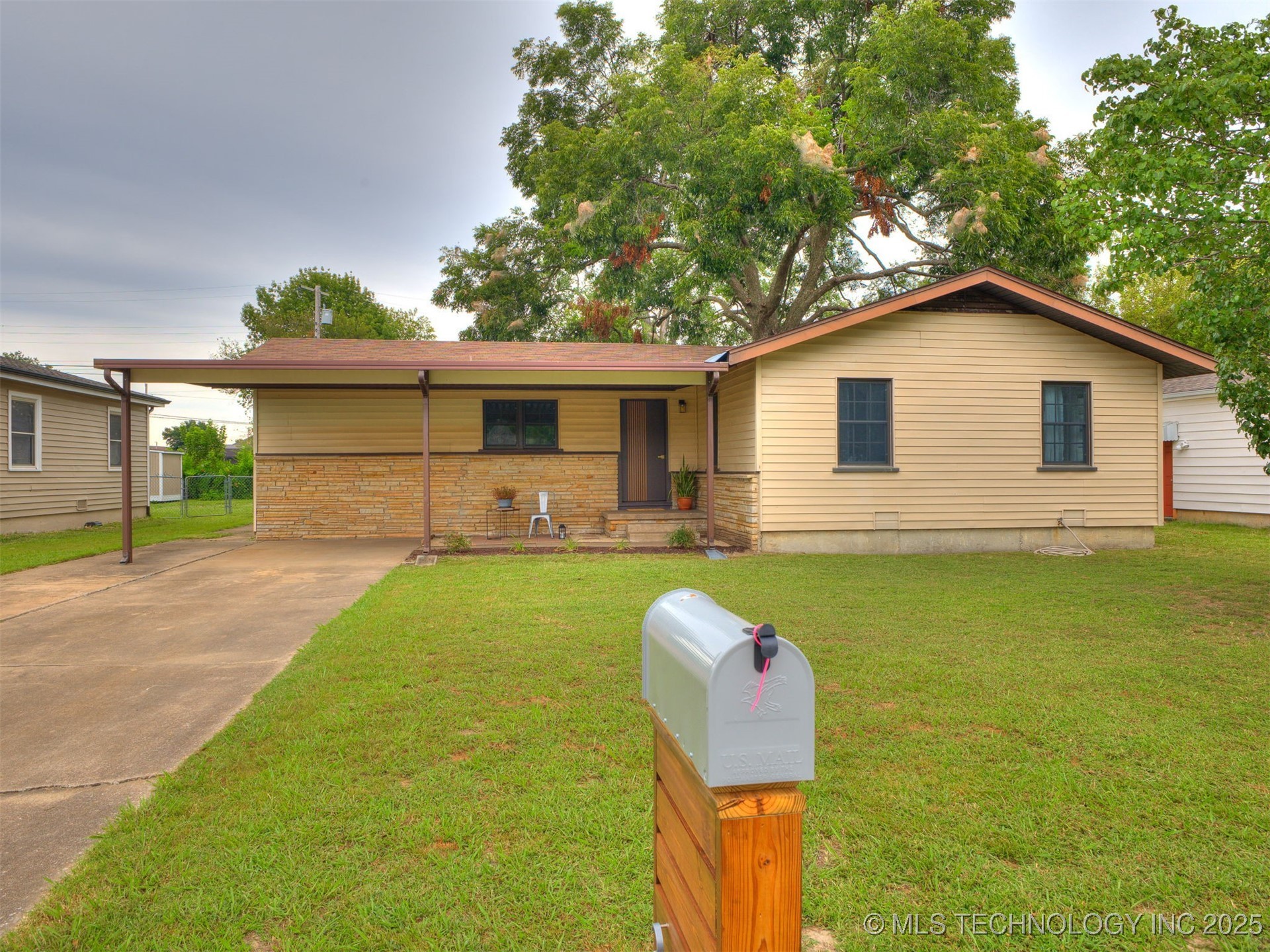 309 S 8th Street Property Photo 4