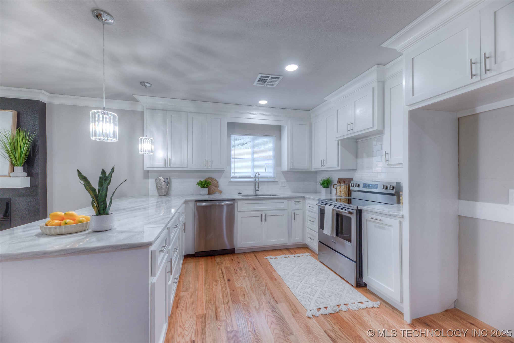 917 S Birch Place Property Photo 10