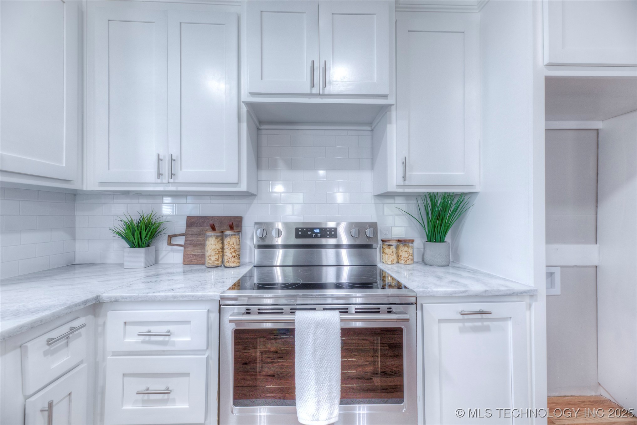 917 S Birch Place Property Photo 13