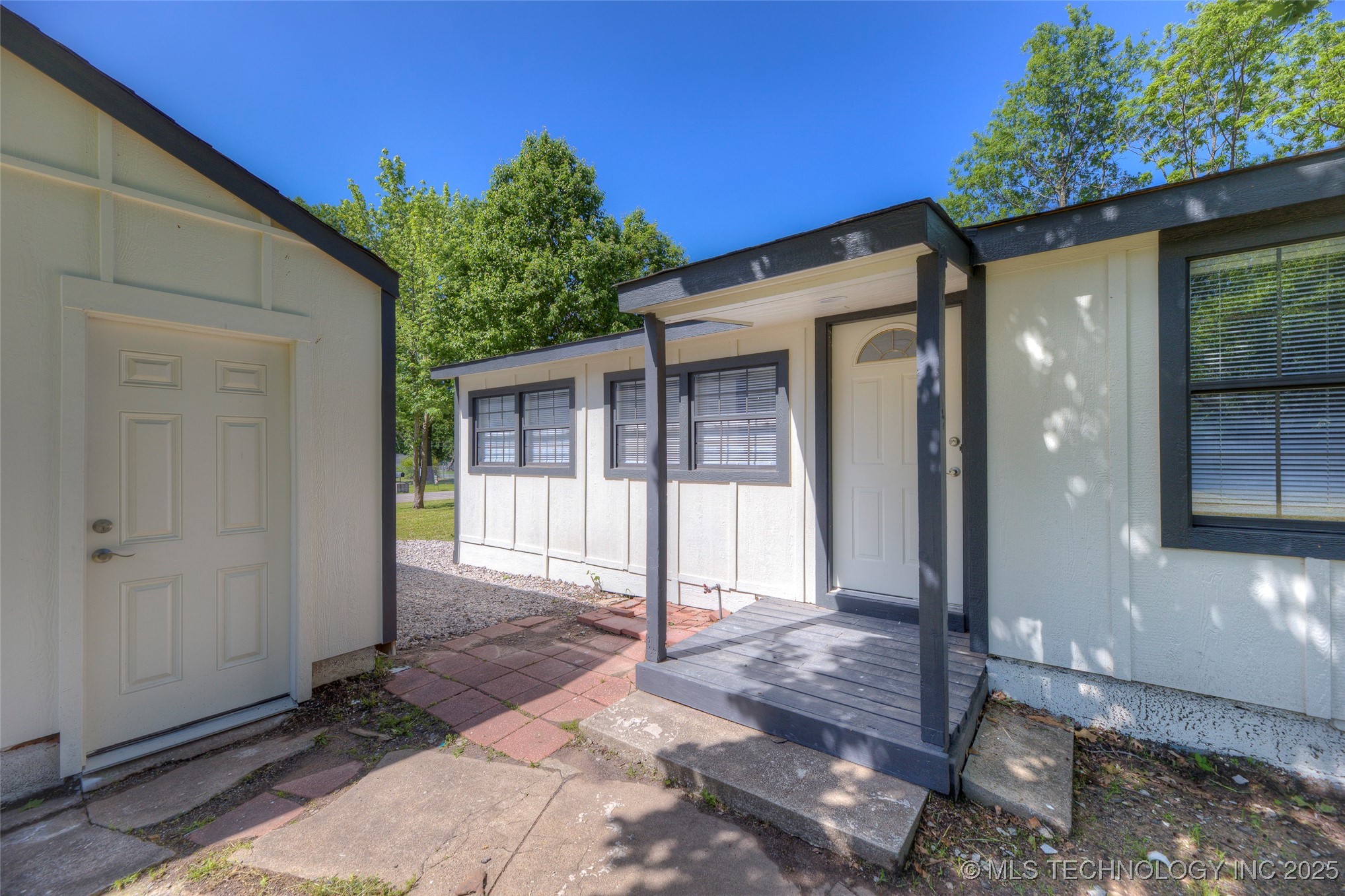 917 S Birch Place Property Photo 32