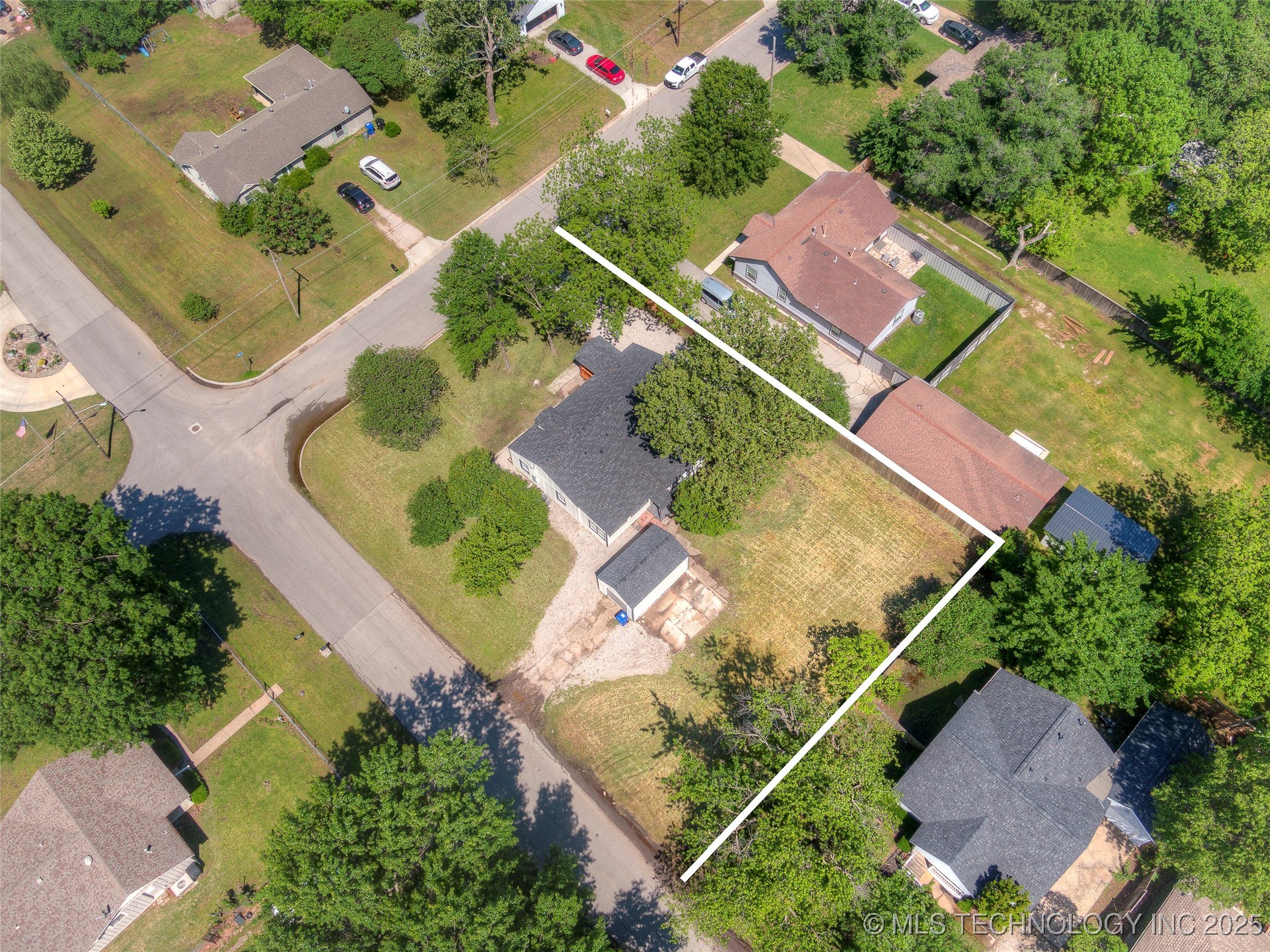 917 S Birch Place Property Photo 33