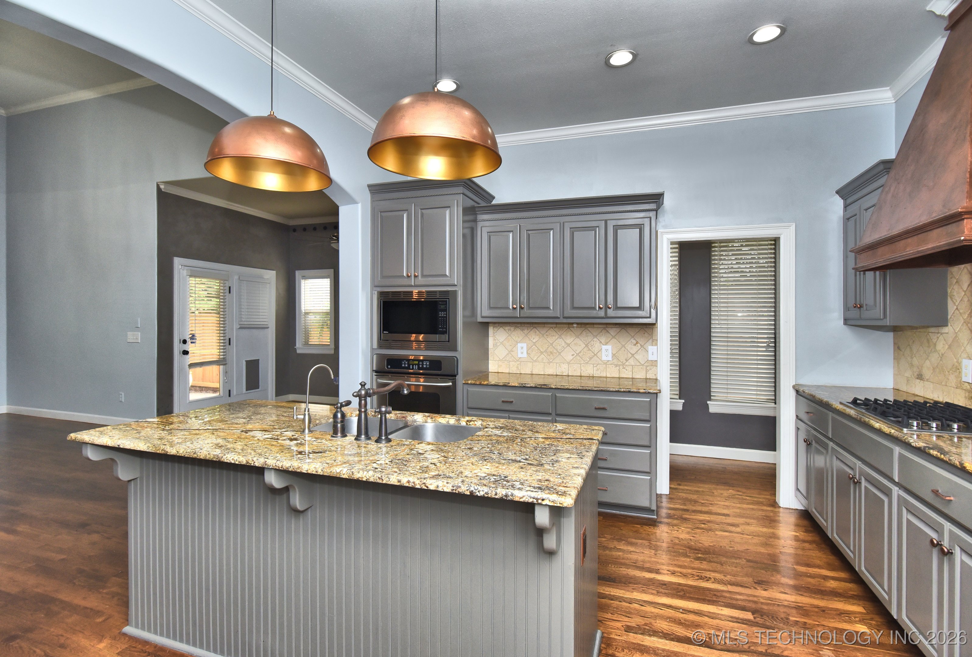 10512 S 91st East Avenue Property Photo 18