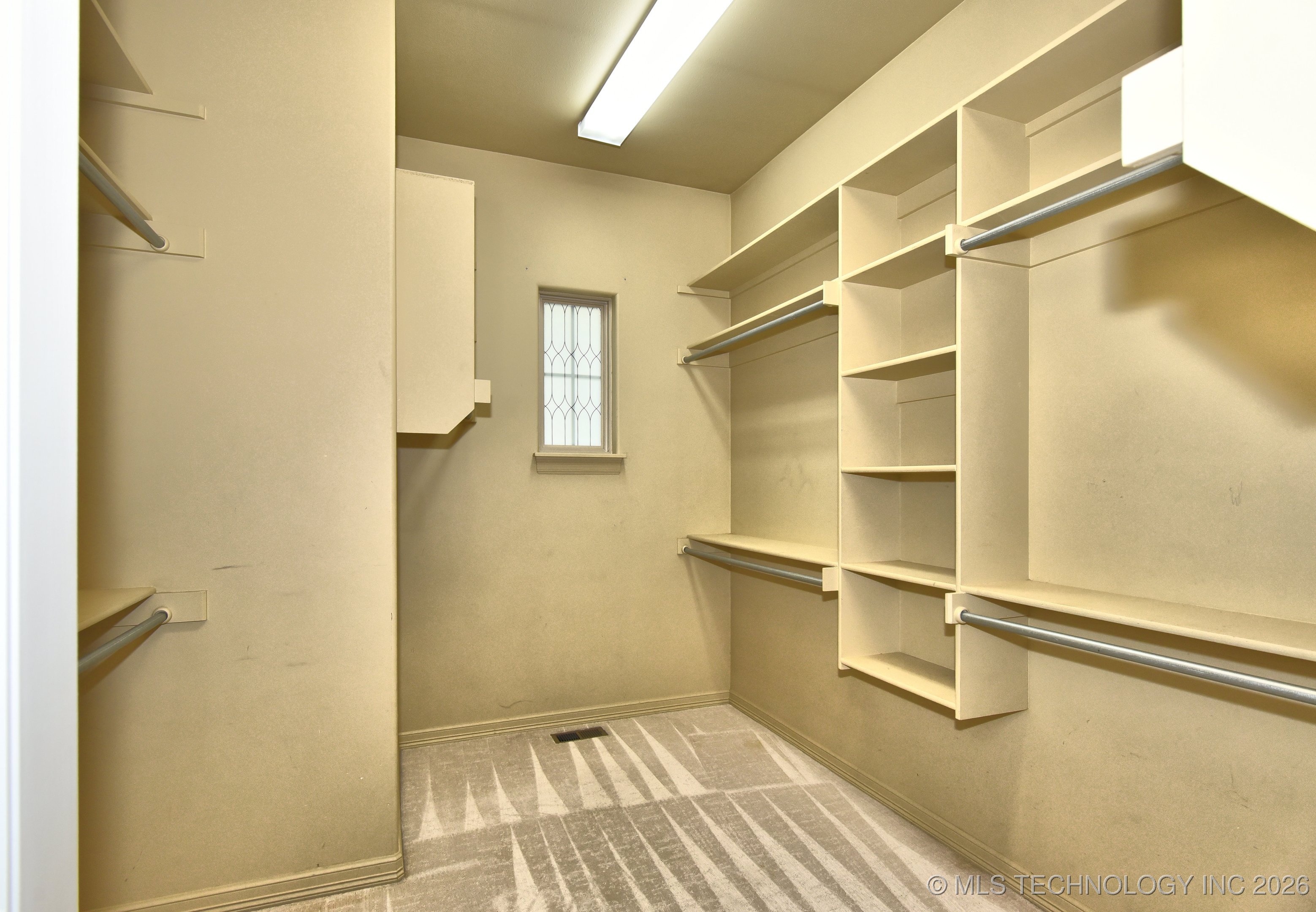 10512 S 91st East Avenue Property Photo 26