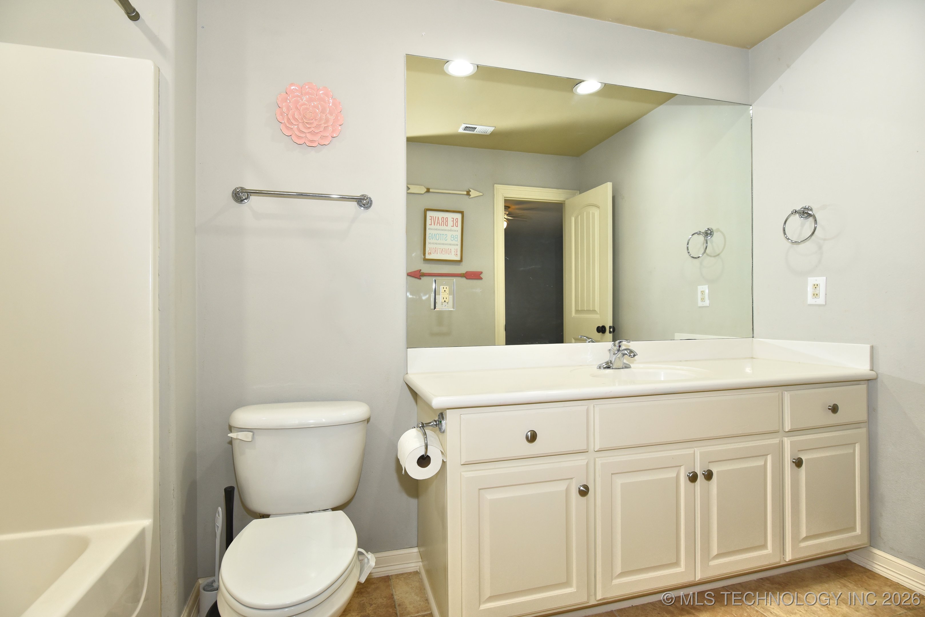 10512 S 91st East Avenue Property Photo 35