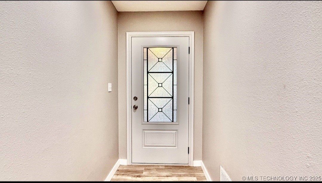 2511 S 121st East Avenue Property Photo 3