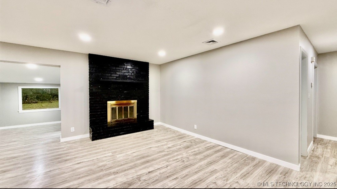 2511 S 121st East Avenue Property Photo 9