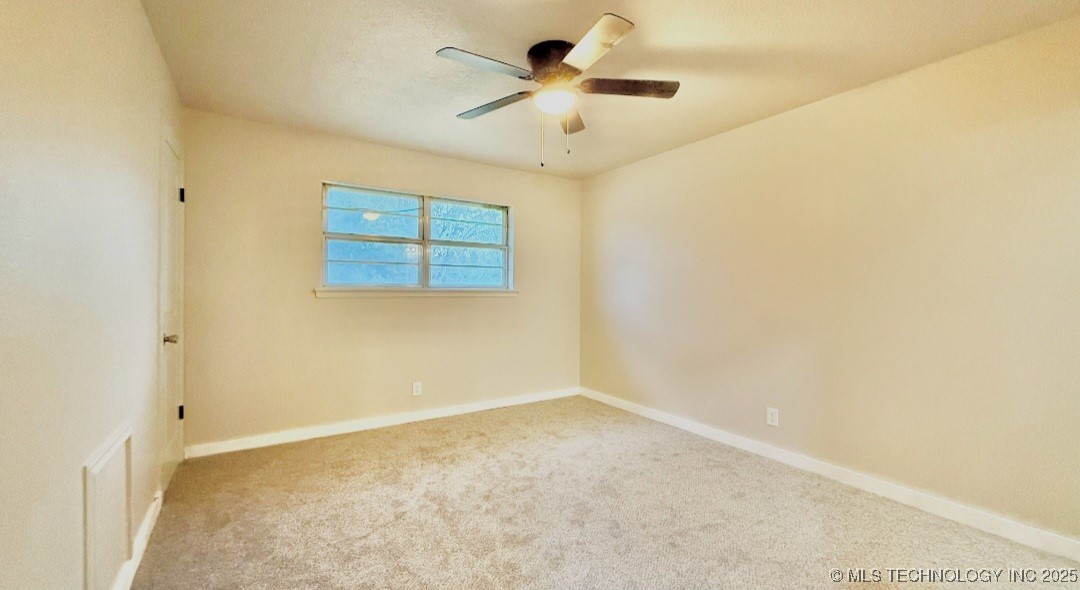 2511 S 121st East Avenue Property Photo 16