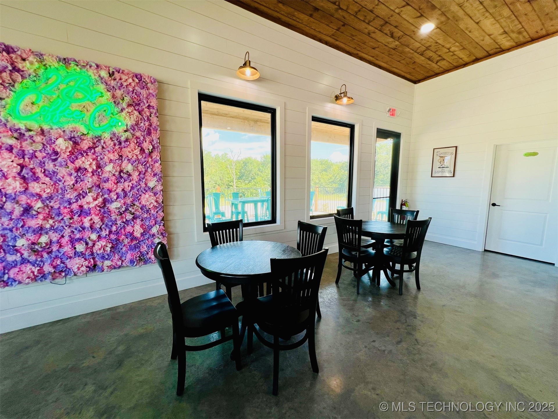 211 W Hwy 70 Property Photo 7