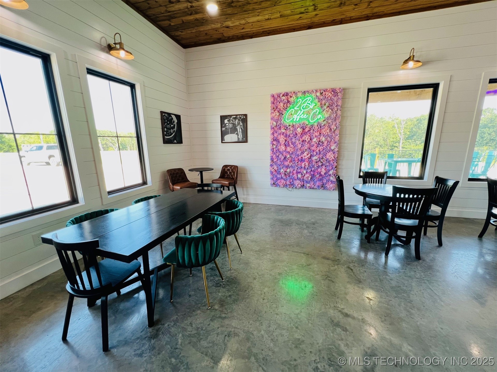 211 W Hwy 70 Property Photo 8