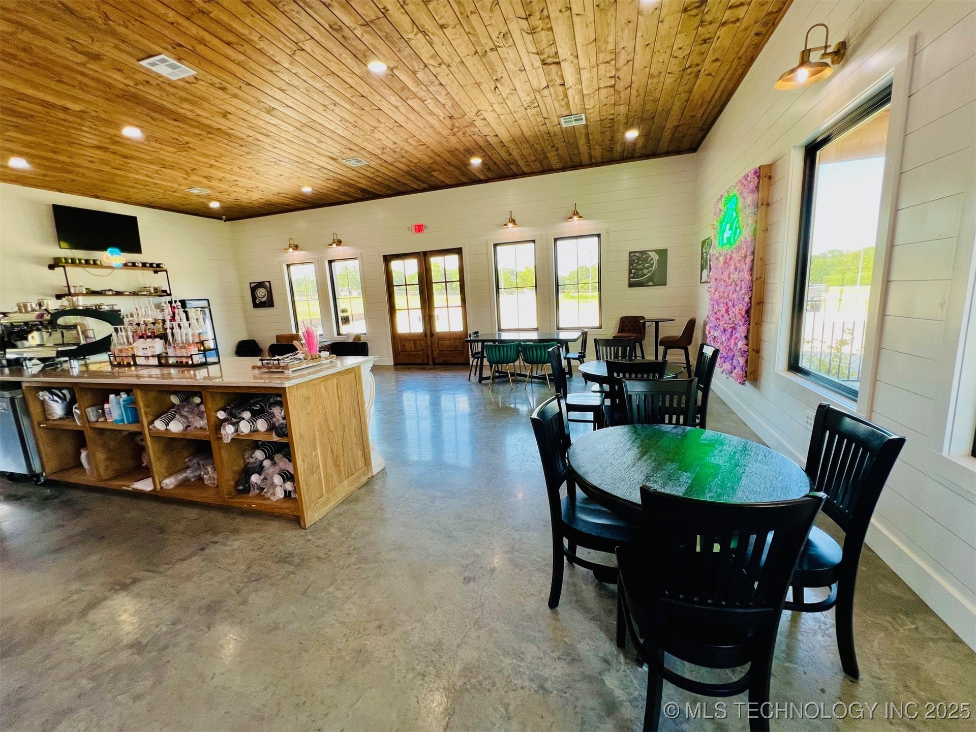 211 W Hwy 70 Property Photo 9