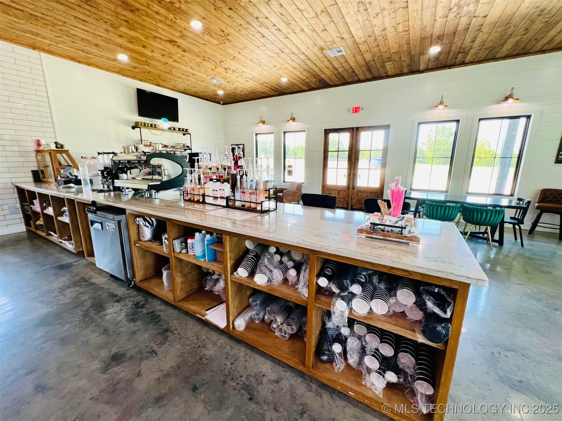 211 W Hwy 70 Property Photo 10