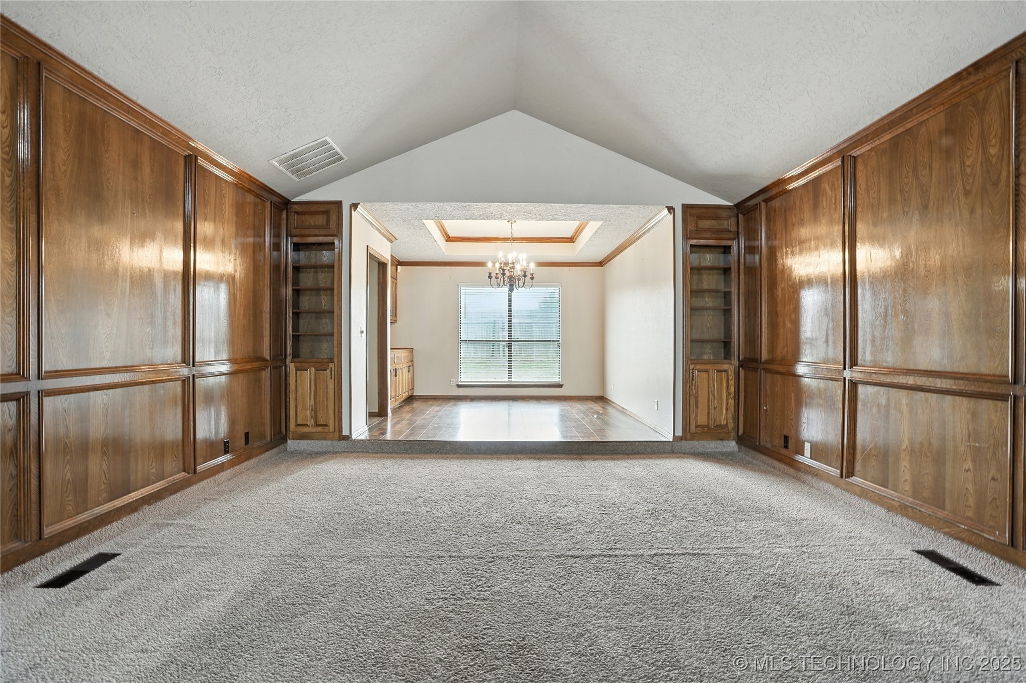 408 E Kingsport Street Property Photo 3