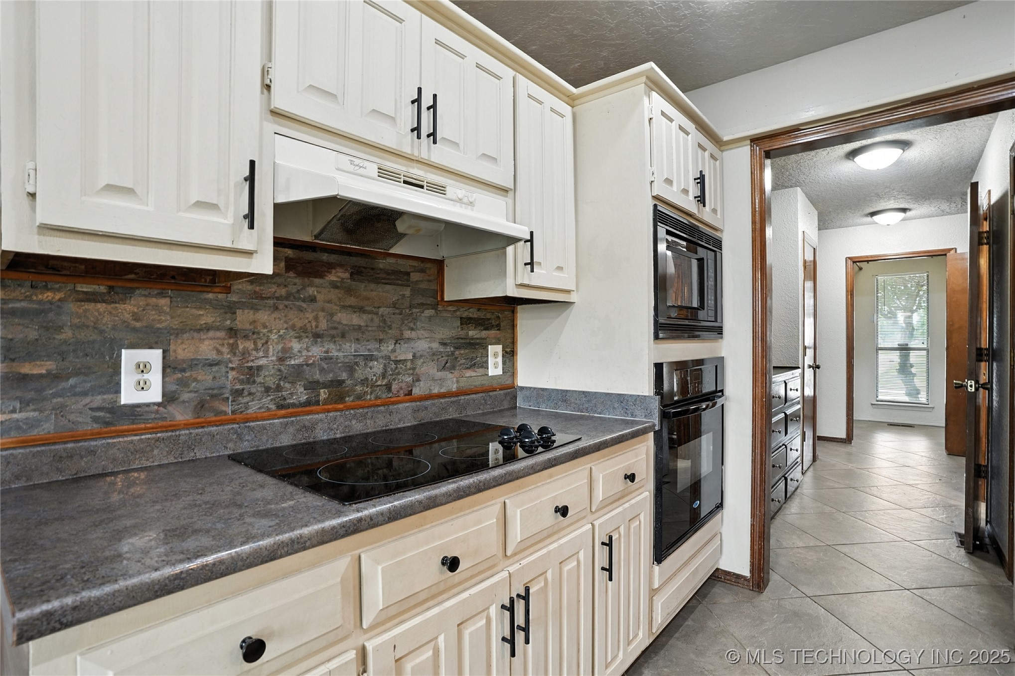 408 E Kingsport Street Property Photo 7