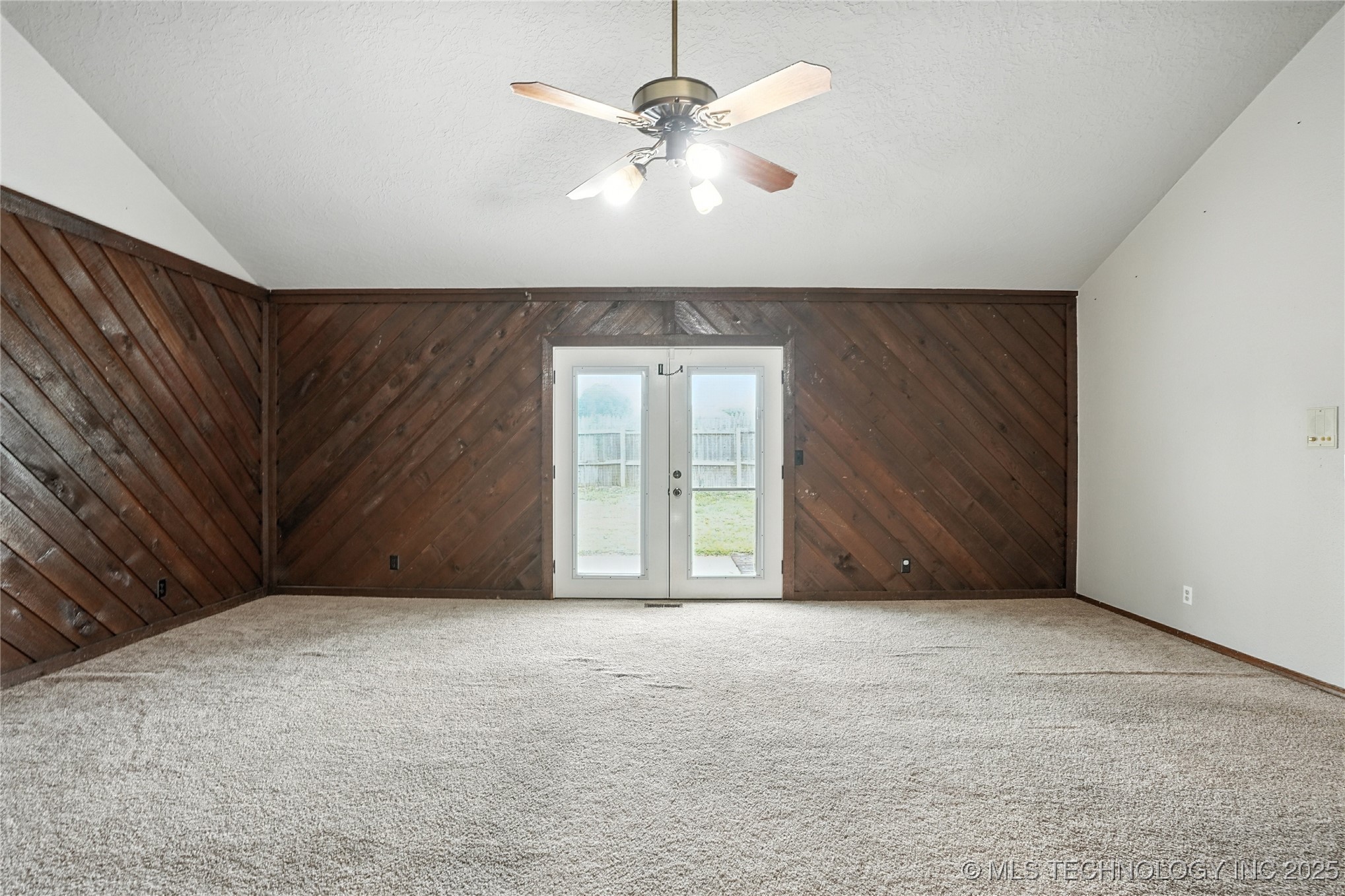 408 E Kingsport Street Property Photo 11