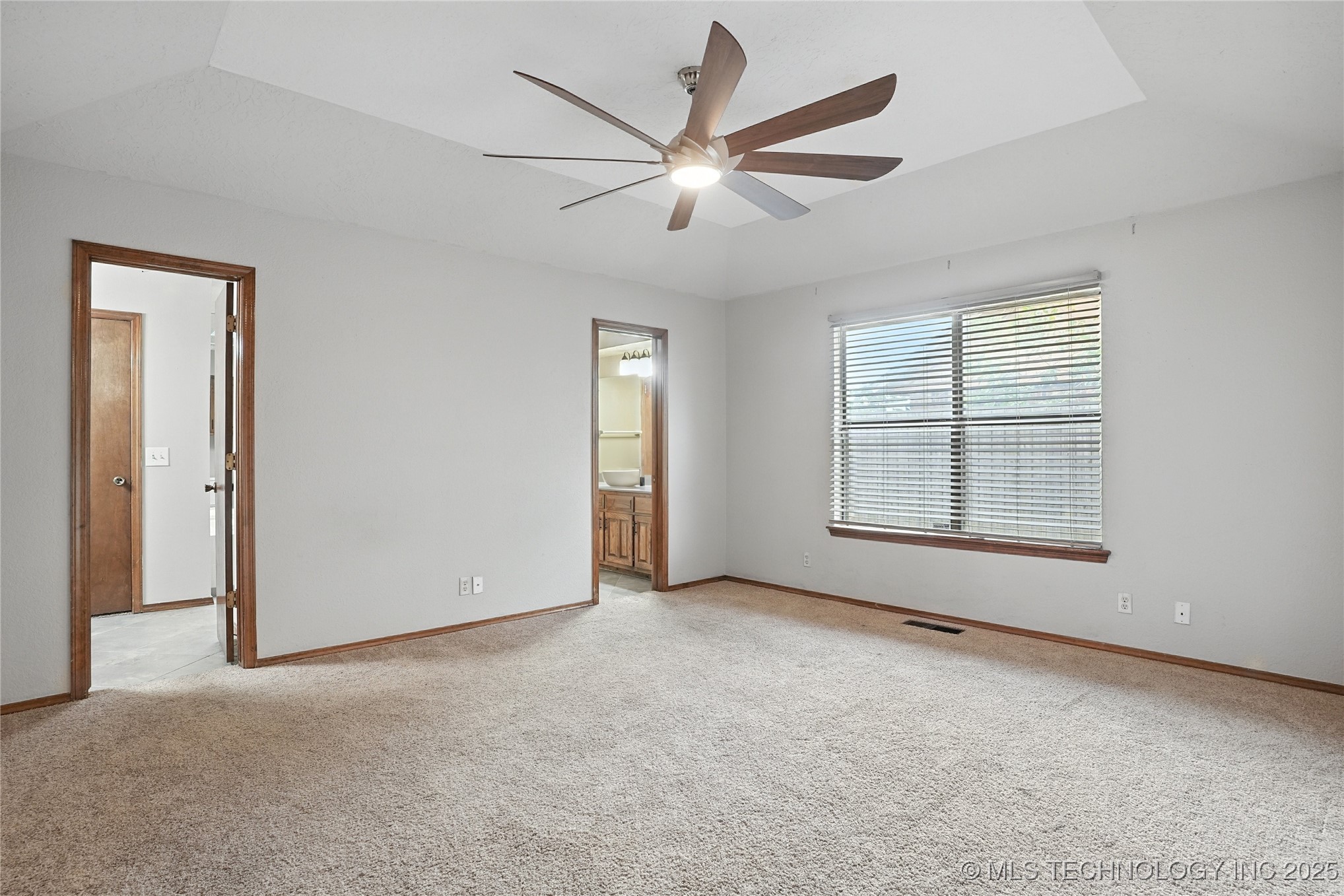 408 E Kingsport Street Property Photo 13