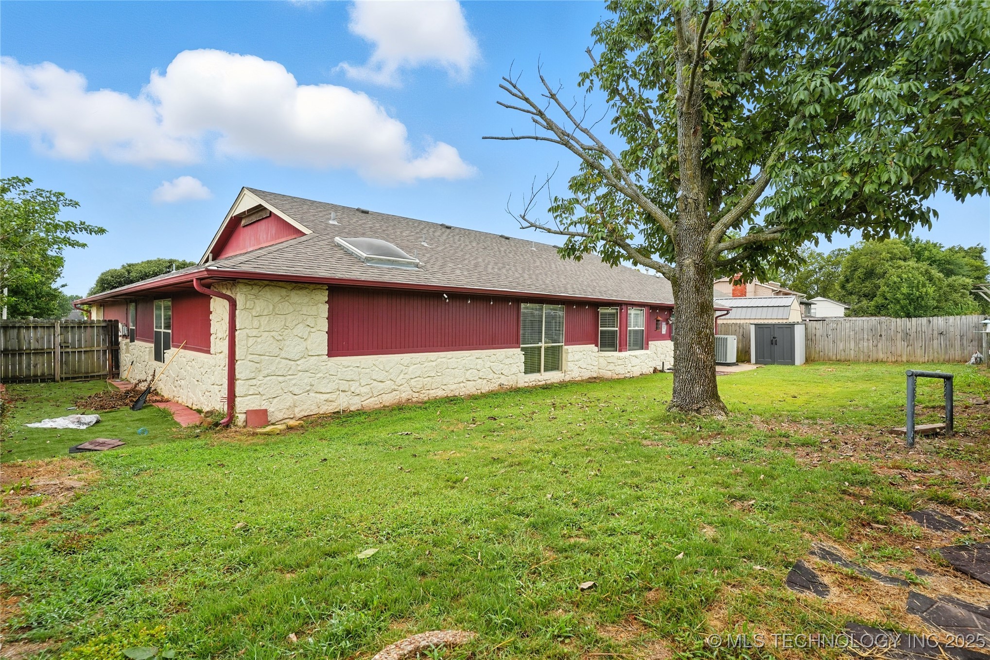 408 E Kingsport Street Property Photo 23