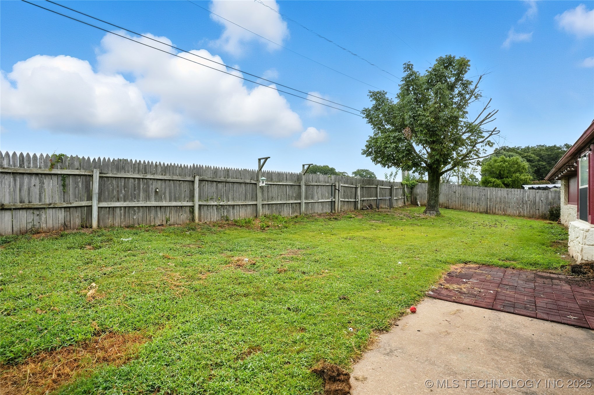 408 E Kingsport Street Property Photo 24