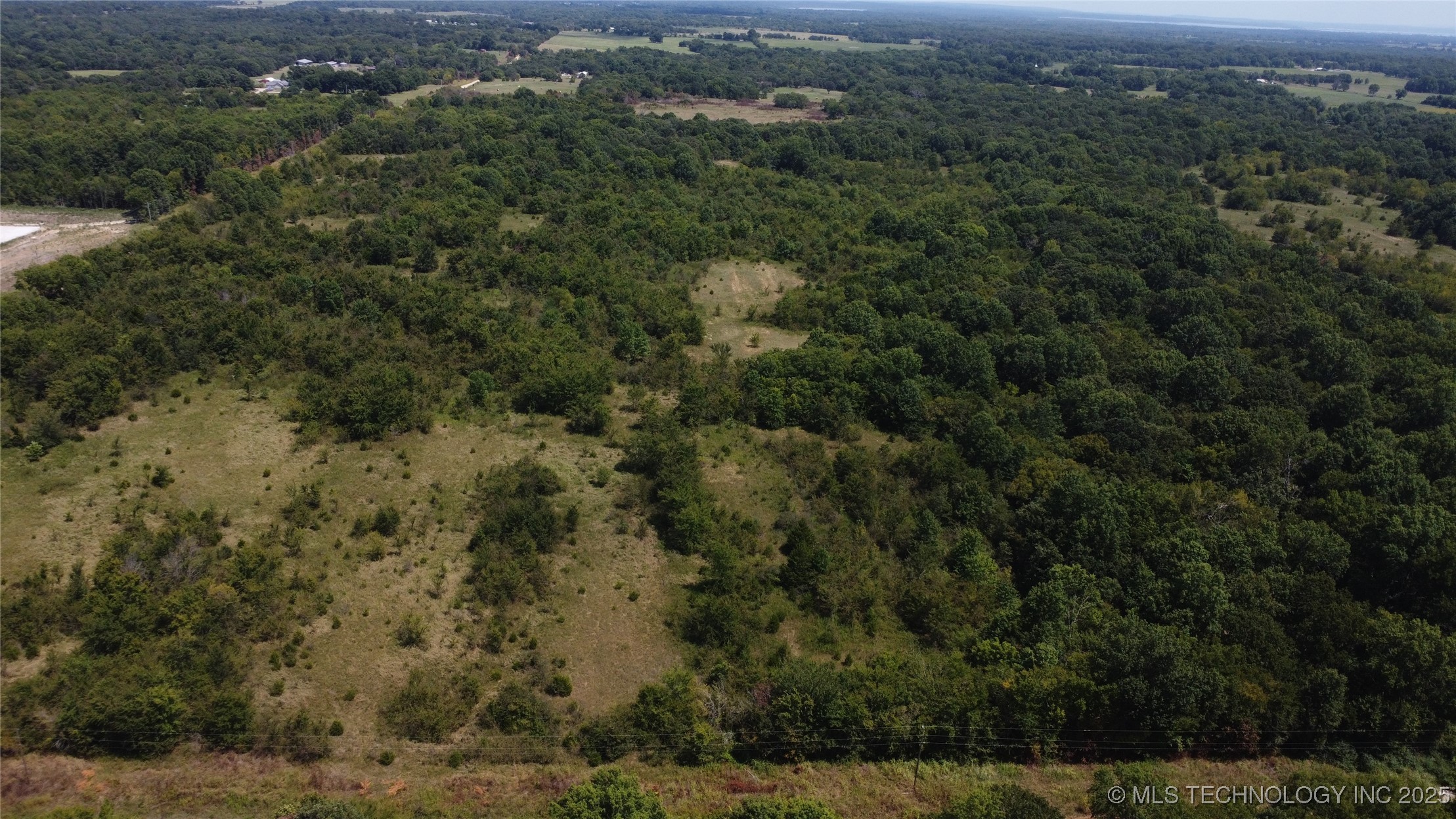 E 1090 Road Property Photo 2