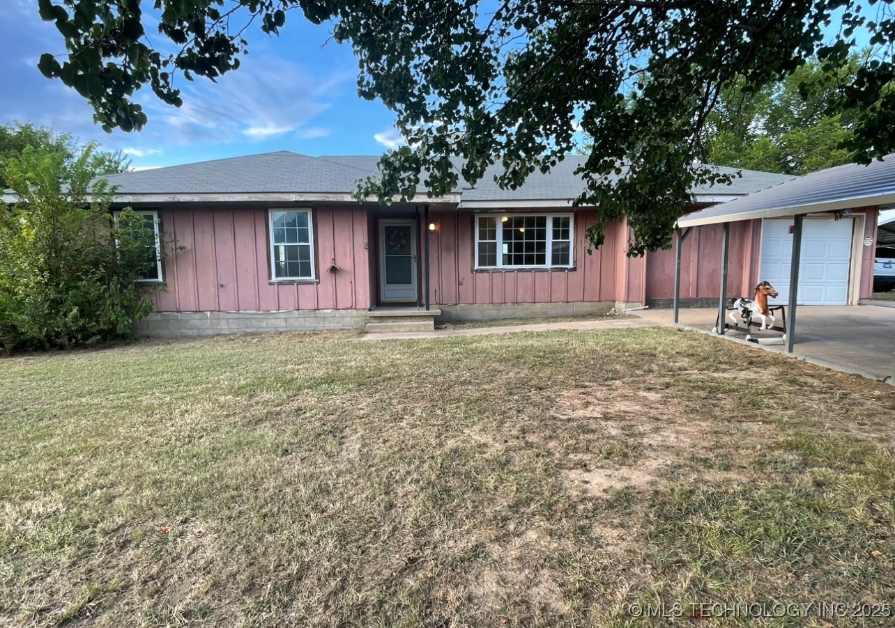 365105 E 5400 Road Property Photo 1