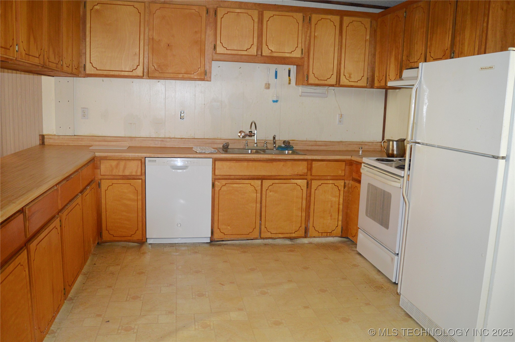 837 N 4250 Road Property Photo 7