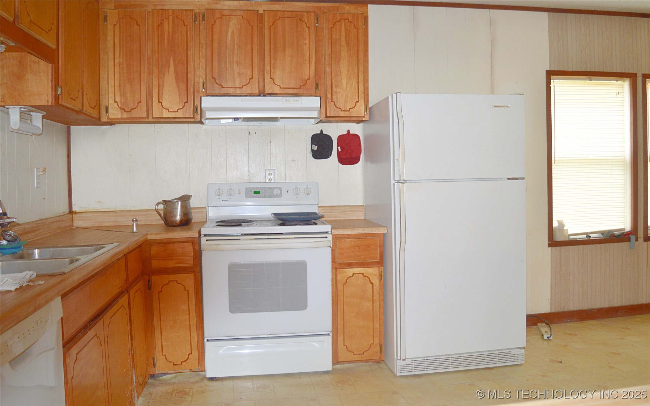 837 N 4250 Road Property Photo 8