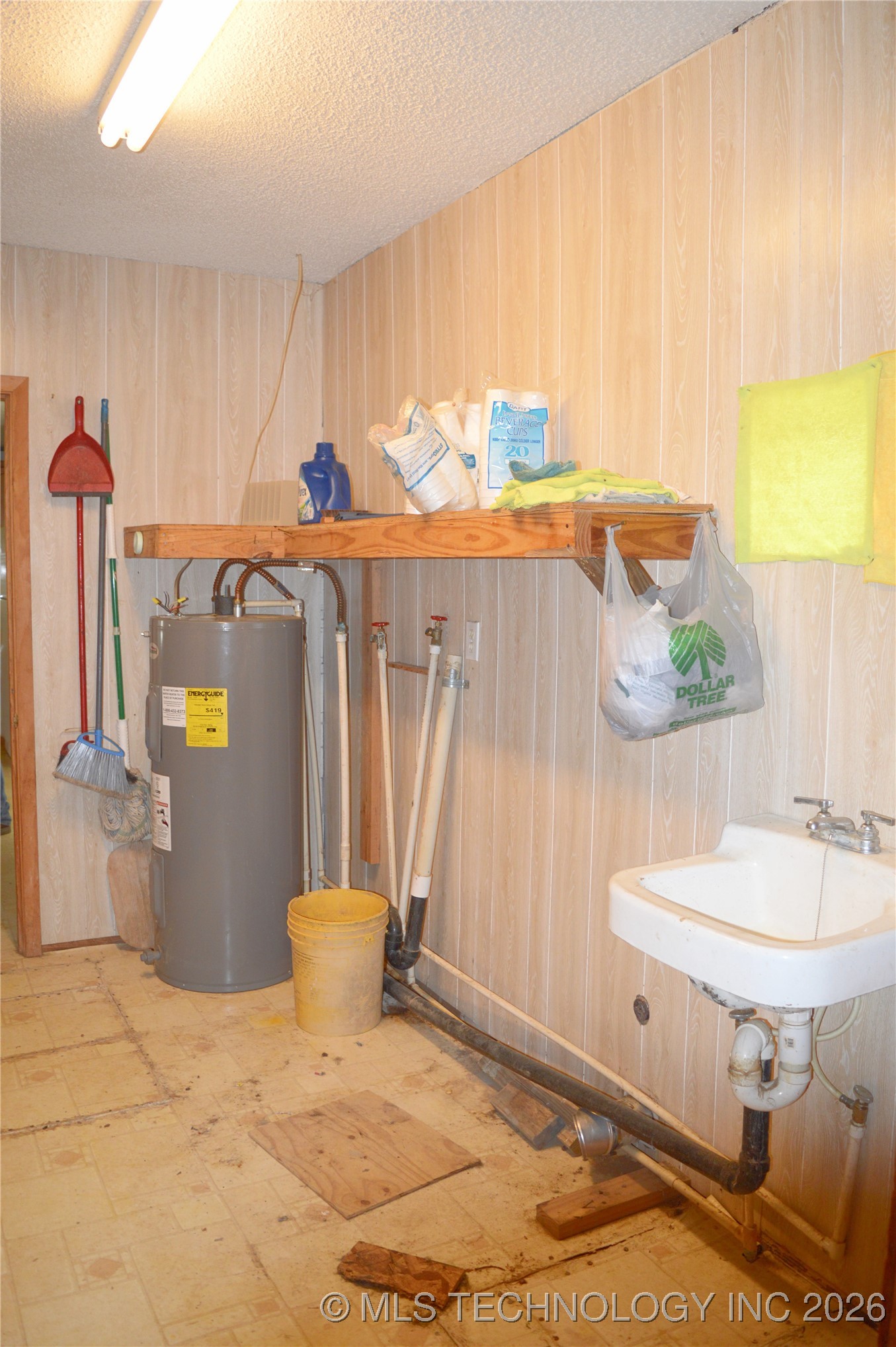 837 N 4250 Road Property Photo 18