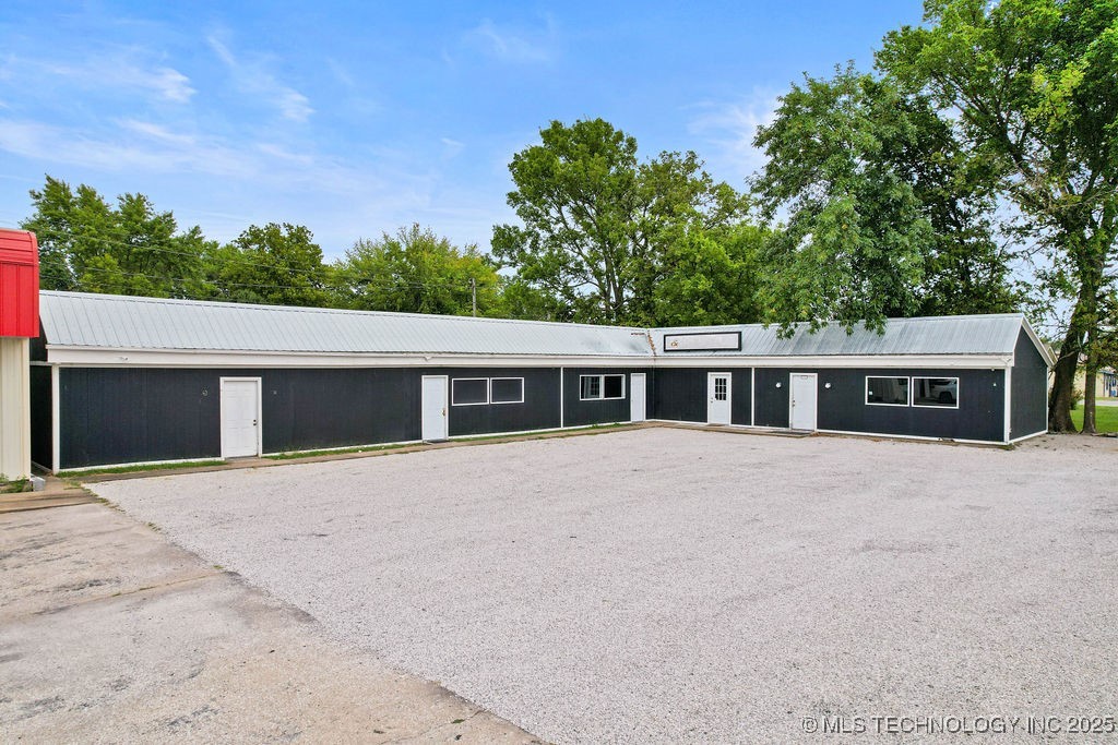 324 W Ketchum Avenue Property Photo 1