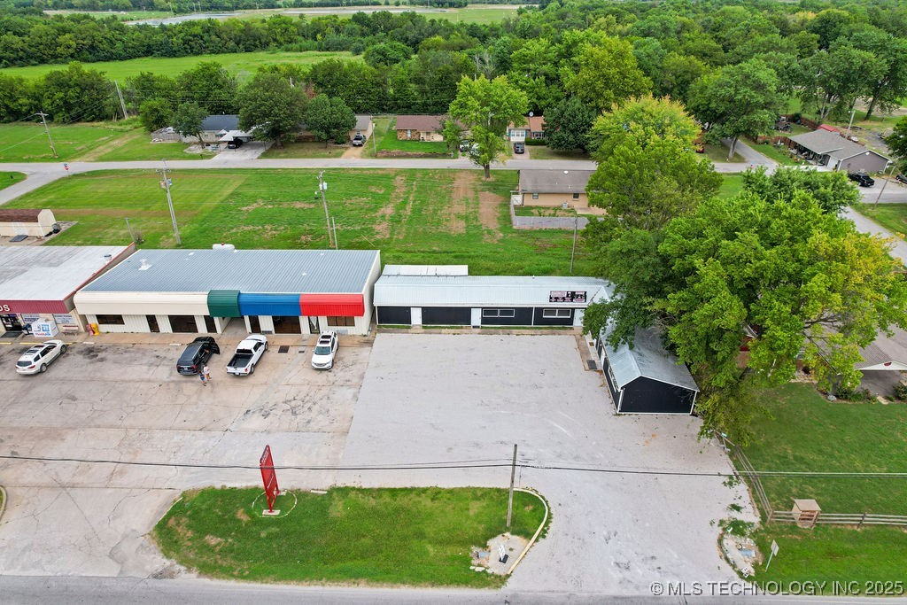 324 W Ketchum Avenue Property Photo 4