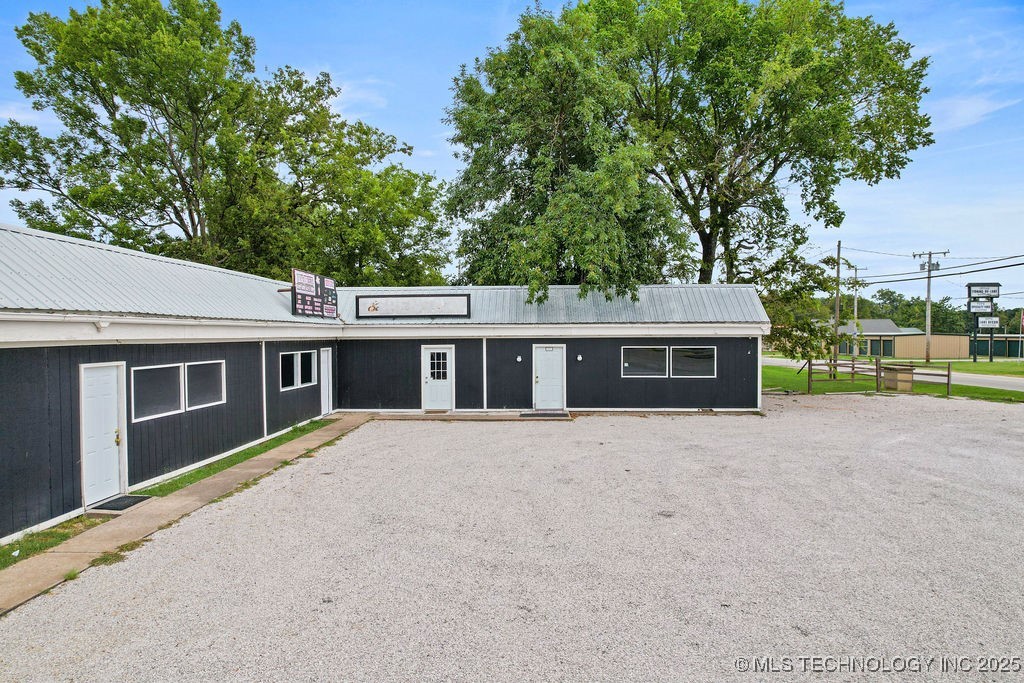 324 W Ketchum Avenue Property Photo 27