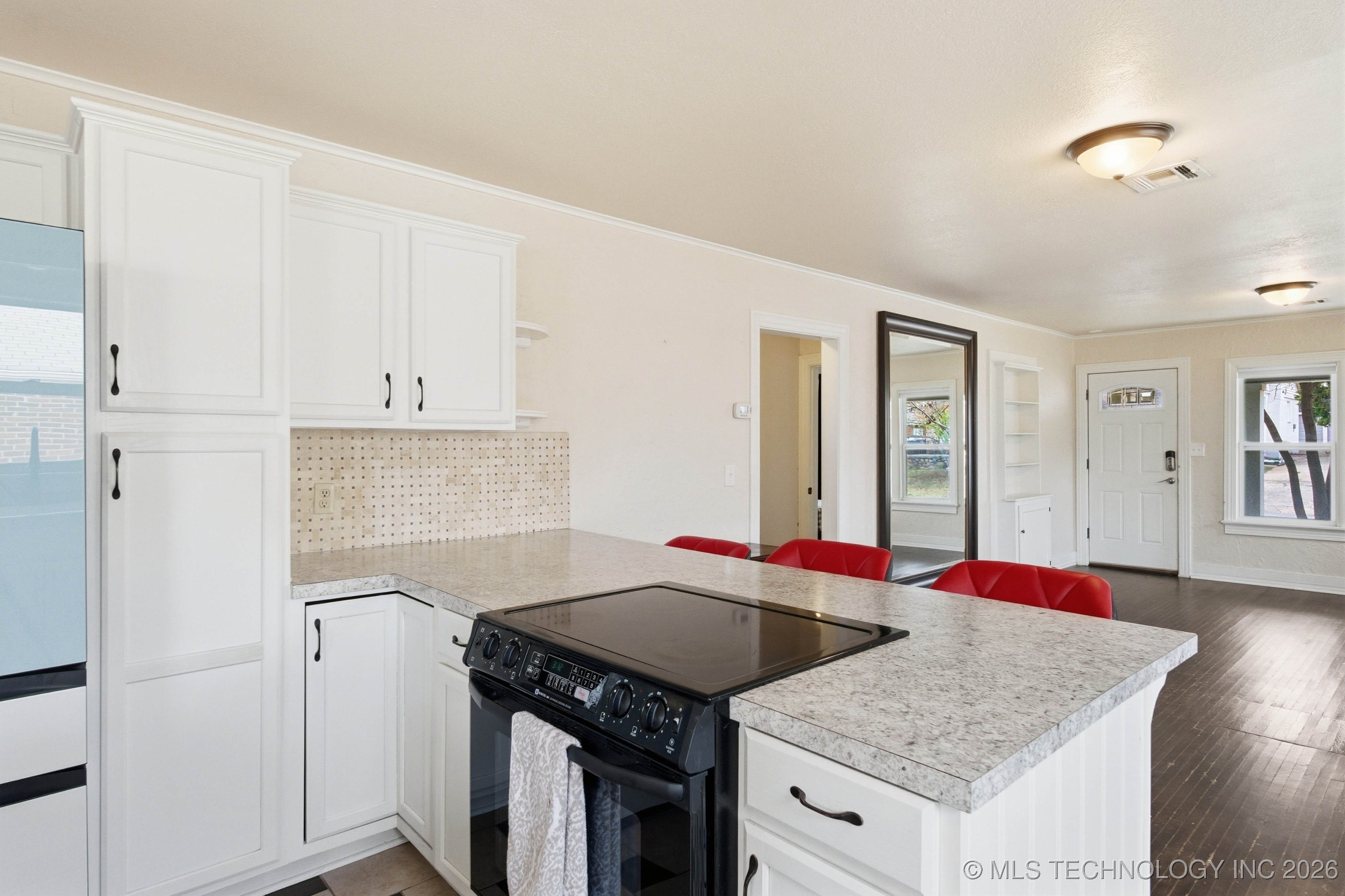 1311 S College Avenue Property Photo 11