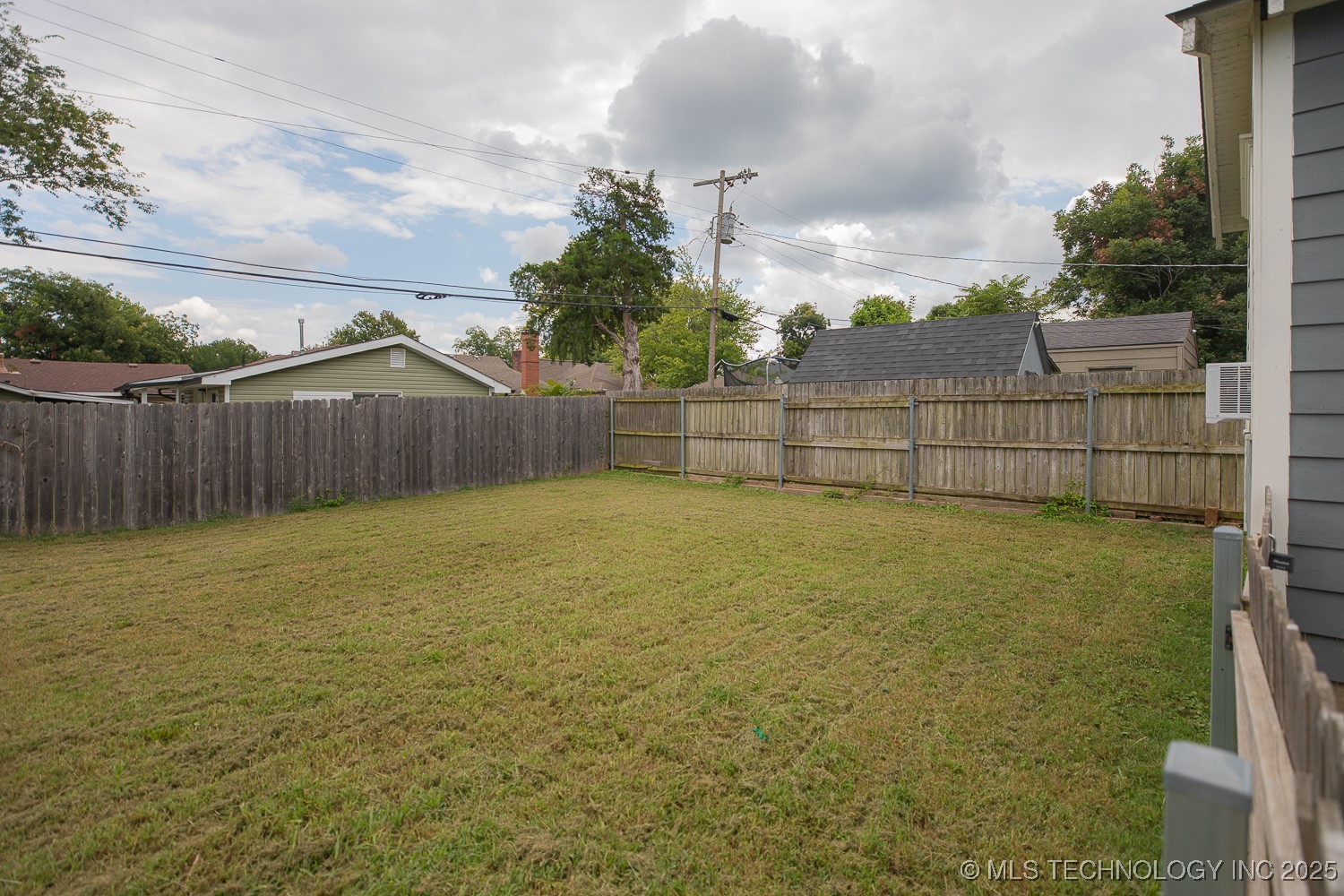 1311 S College Avenue Property Photo 32