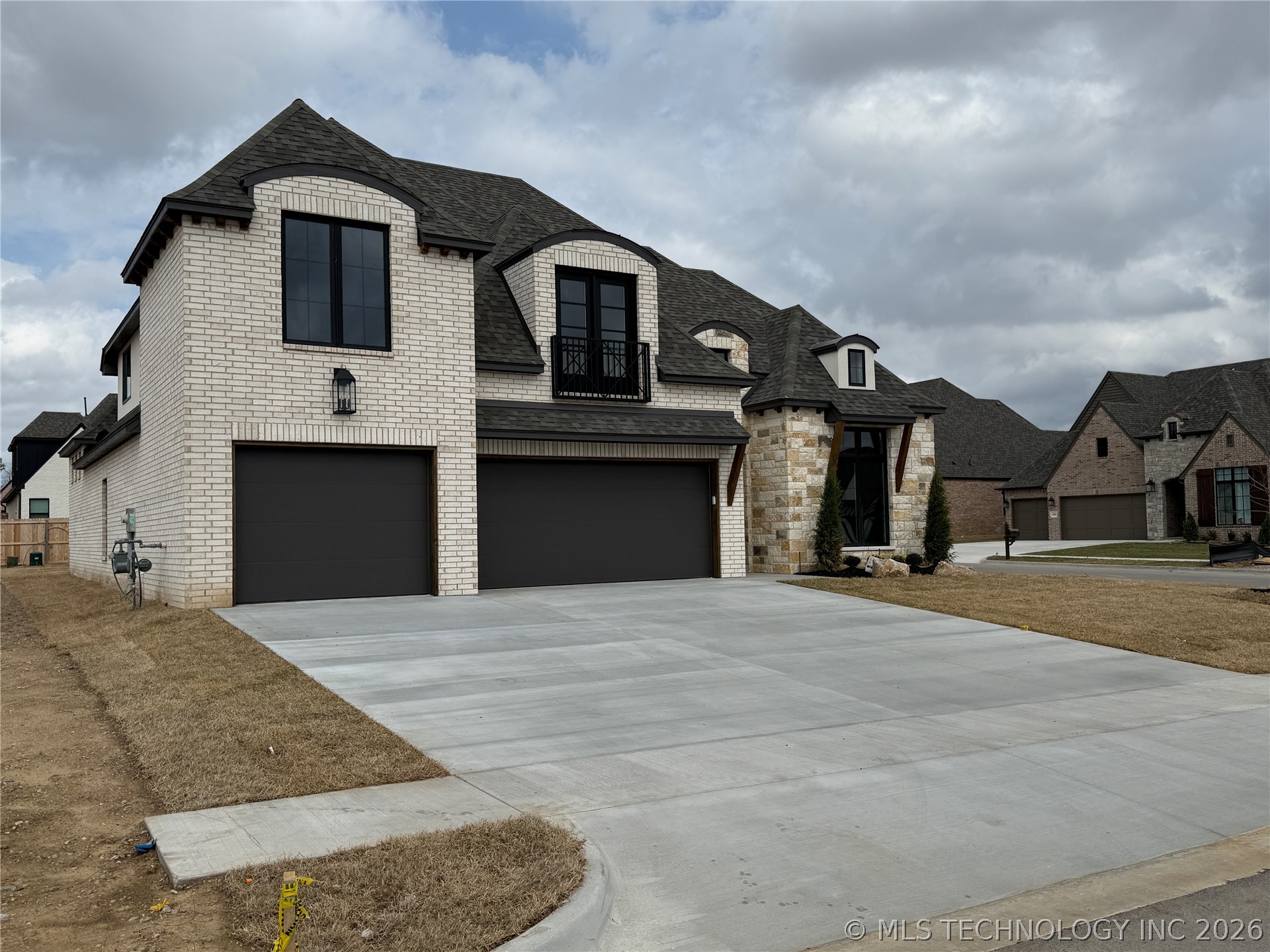 2839 E 142nd Street S Property Photo 3