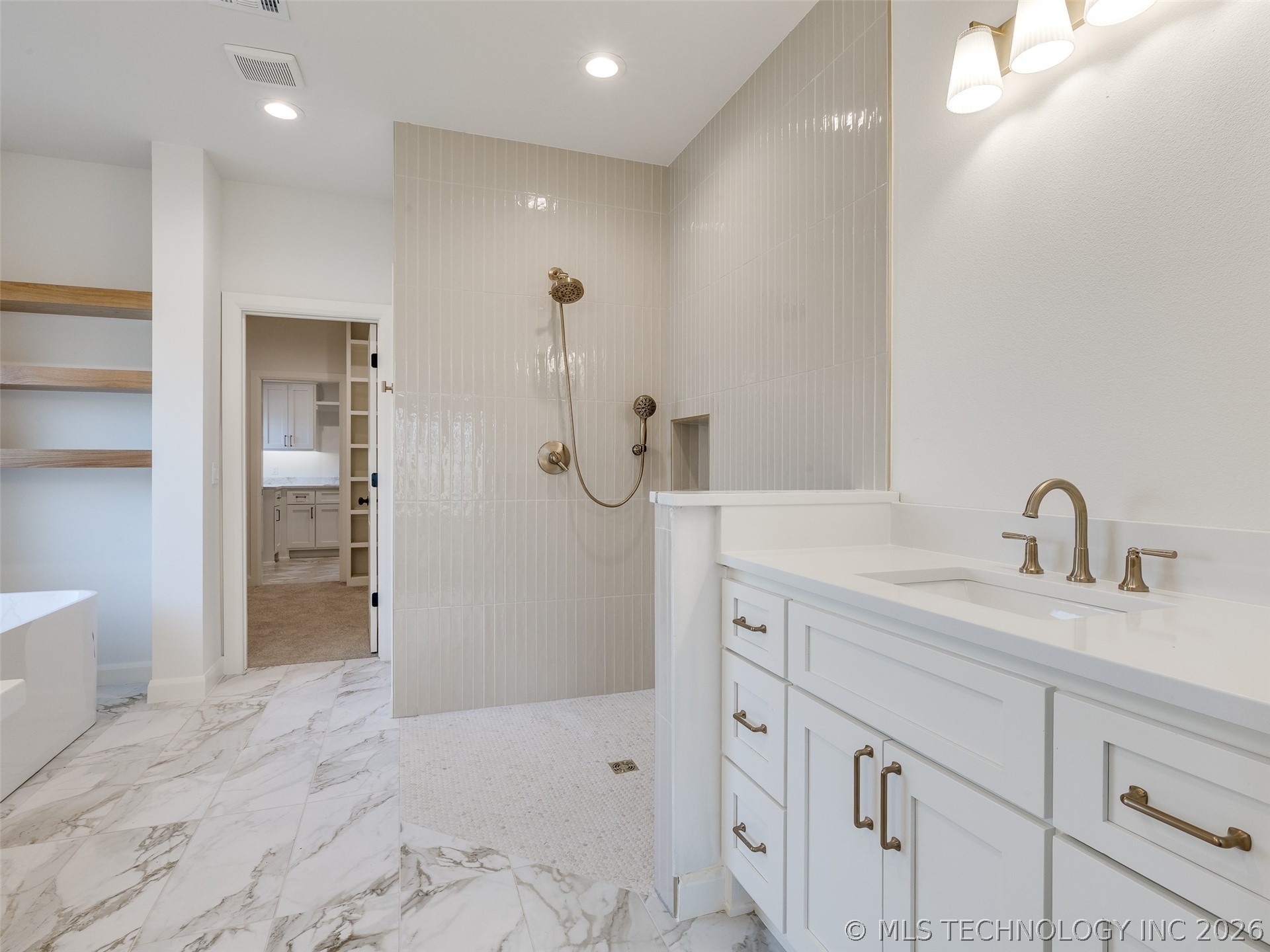 2839 E 142nd Street S Property Photo 39